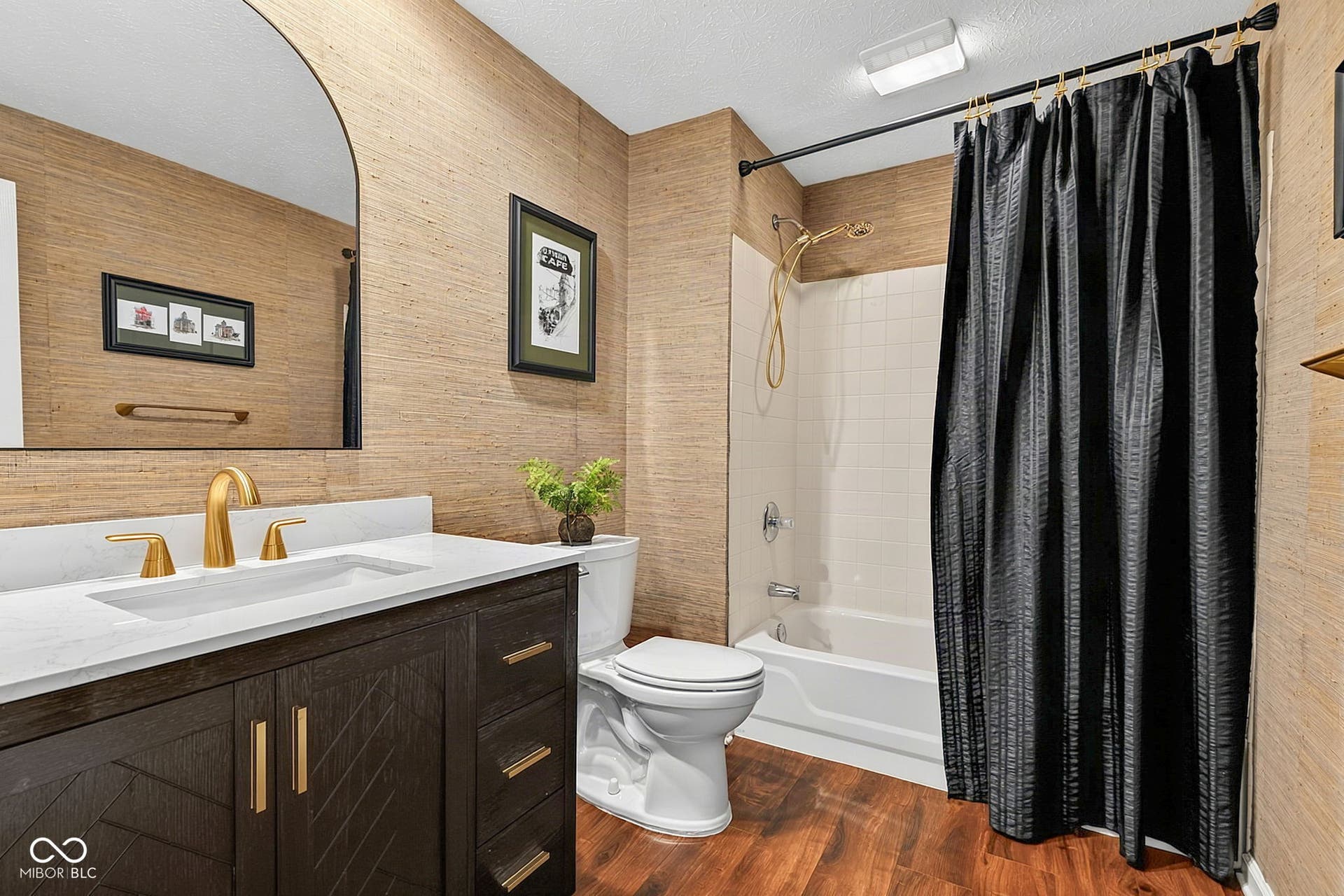 Full bath in lower level with fresh finishes.
