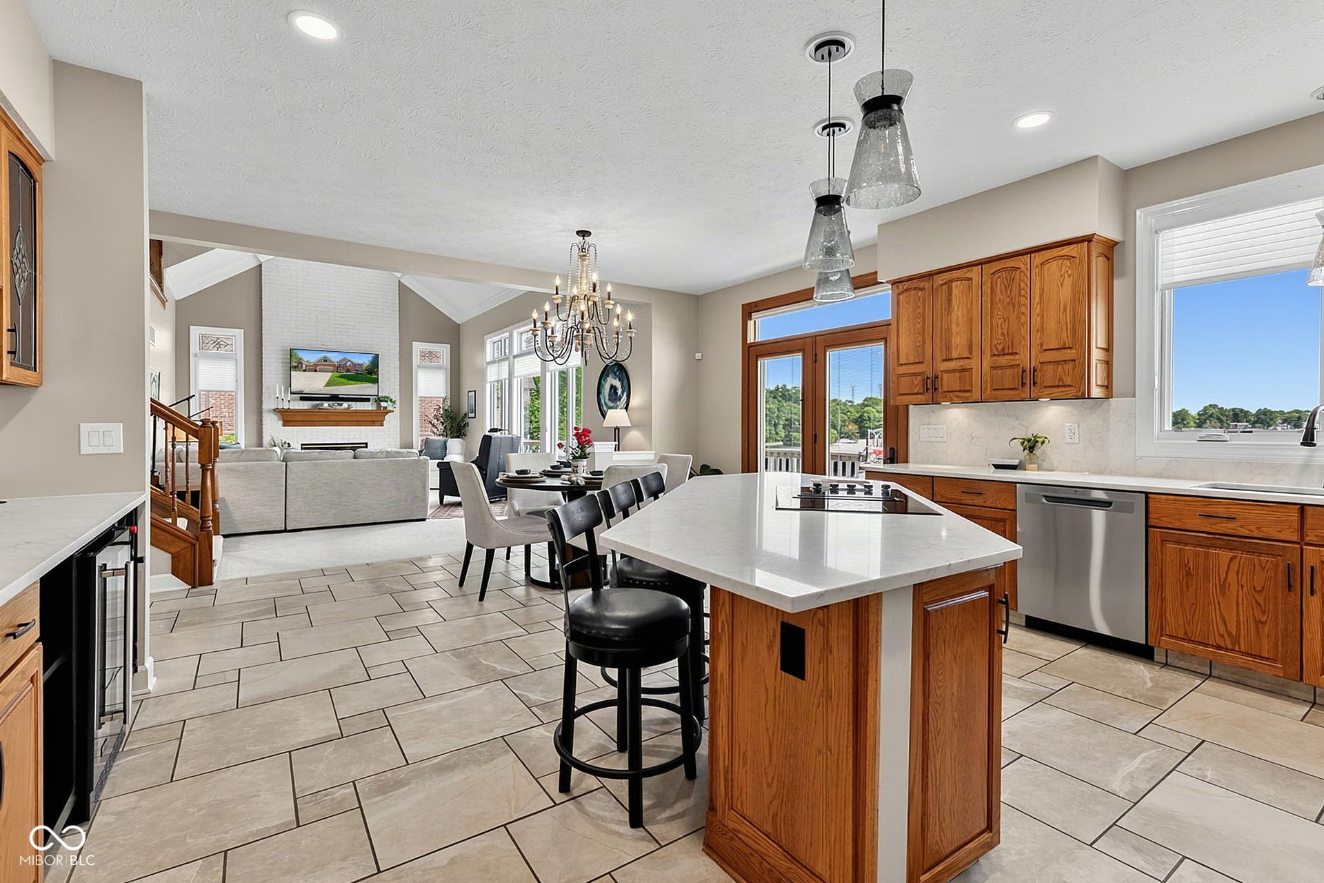 7338 Oakbay Drive, Noblesville, IN 46062