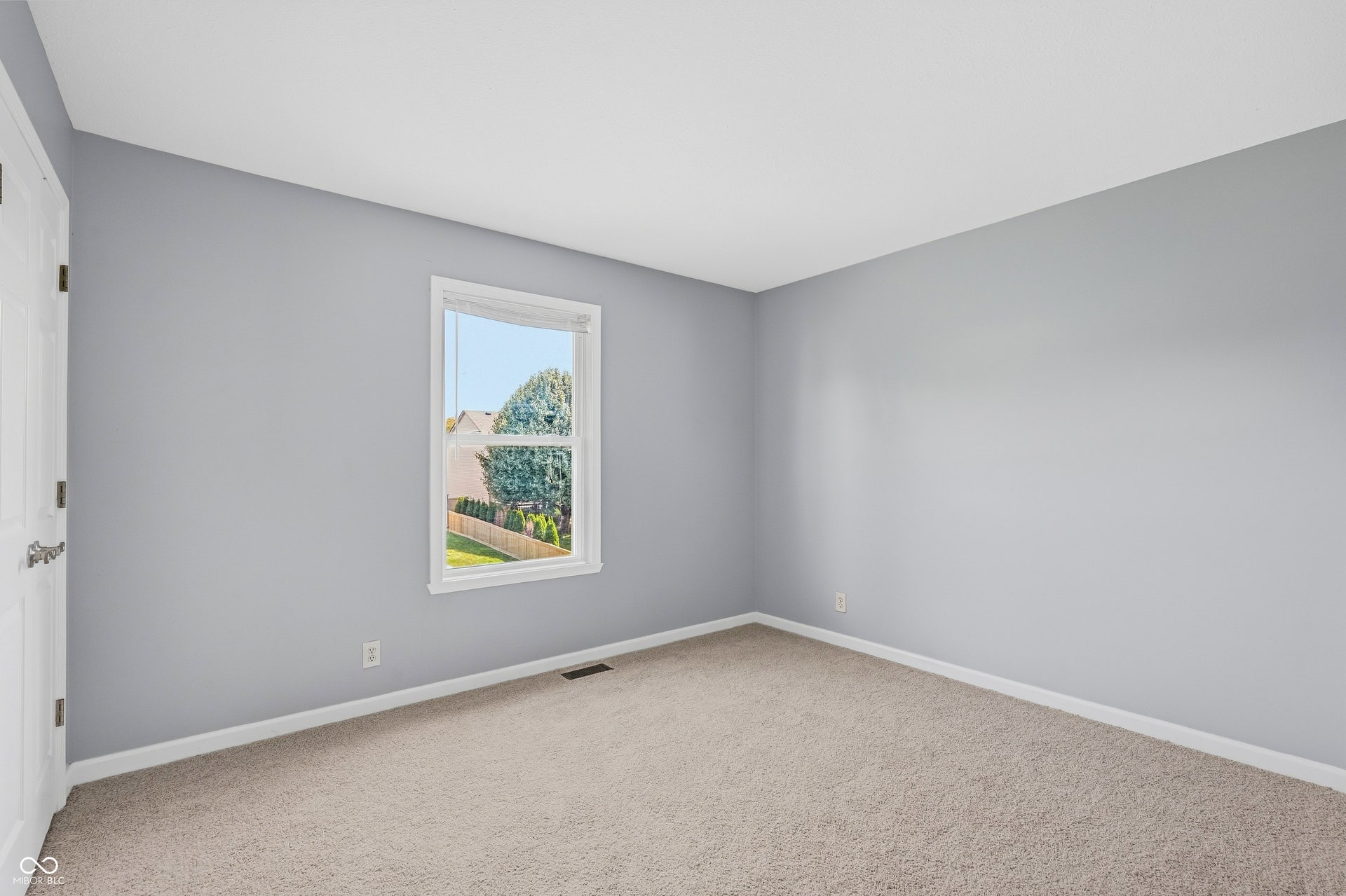 8017 Branch Creek Drive, Indianapolis, IN 46268