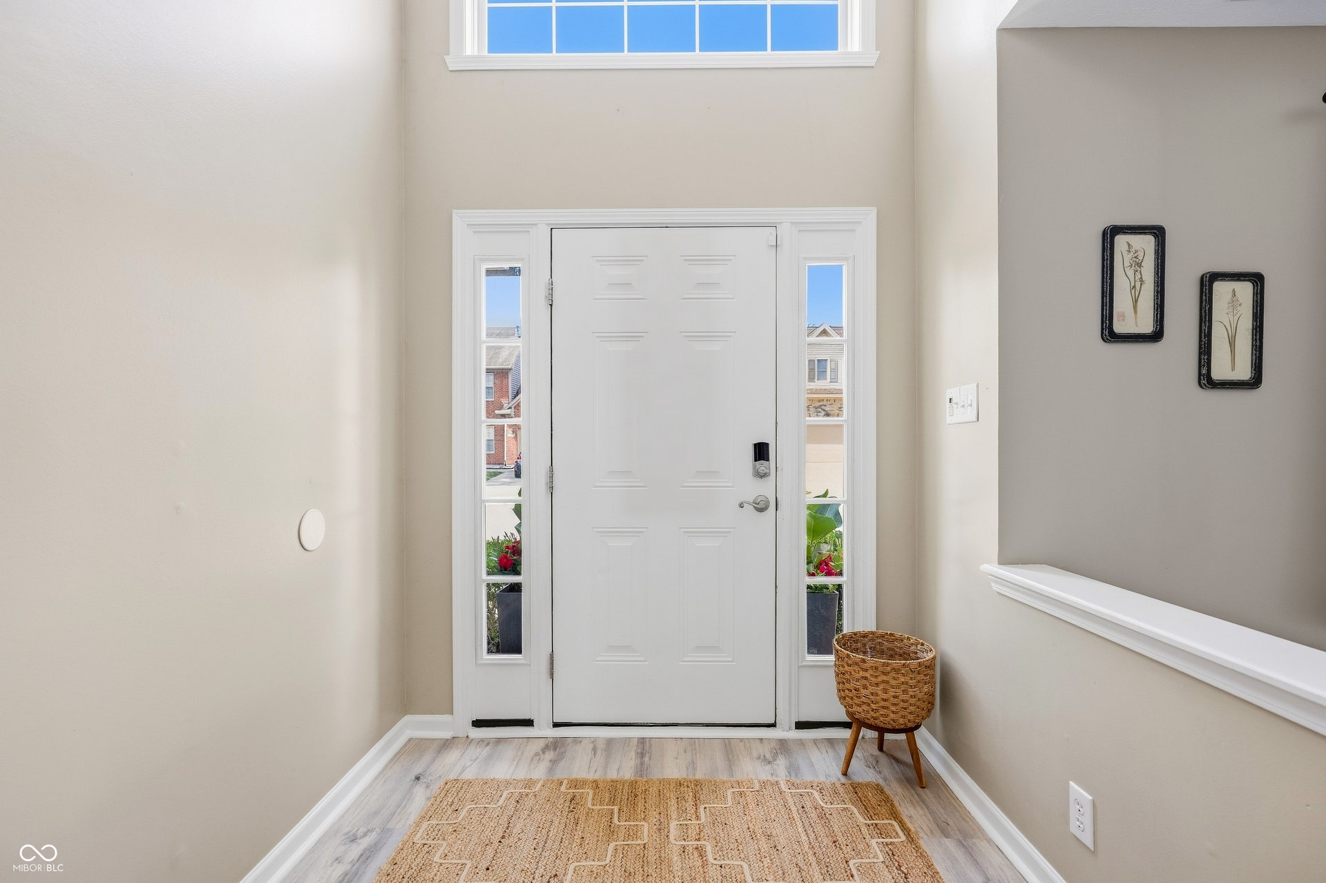 8017 Branch Creek Drive, Indianapolis, IN 46268