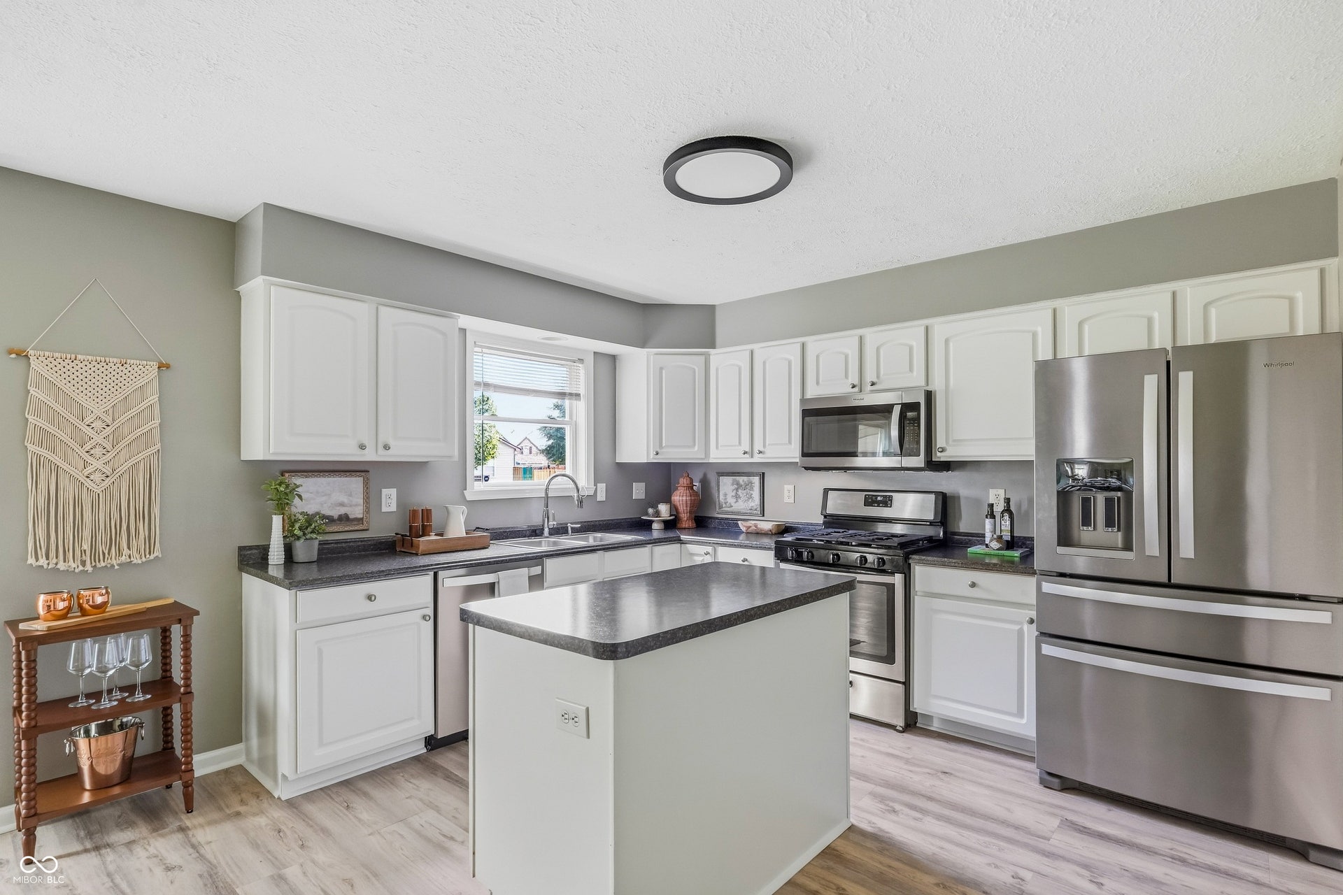 8017 Branch Creek Drive, Indianapolis, IN 46268