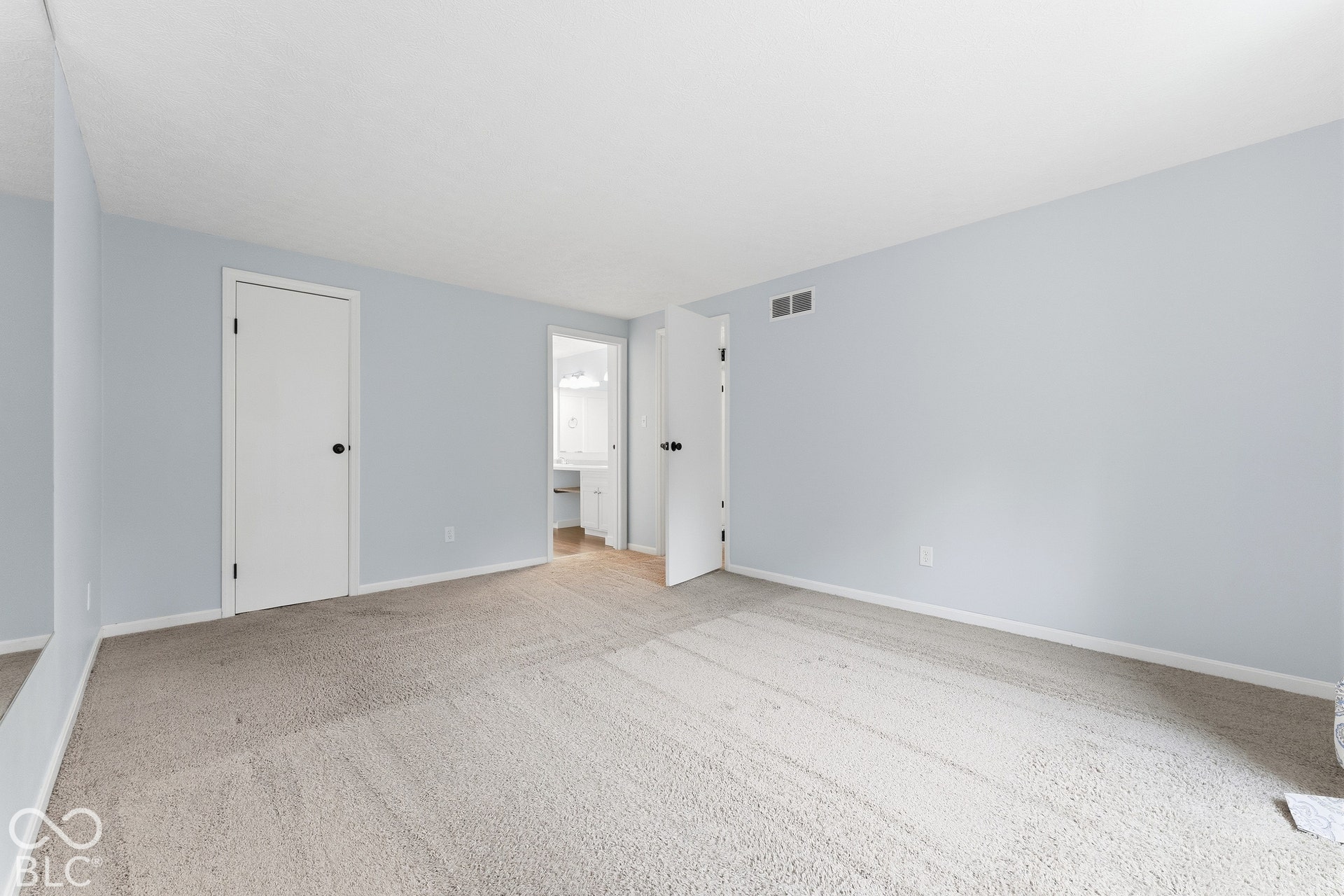 8219 Castle Ridge, Indianapolis, IN 46256