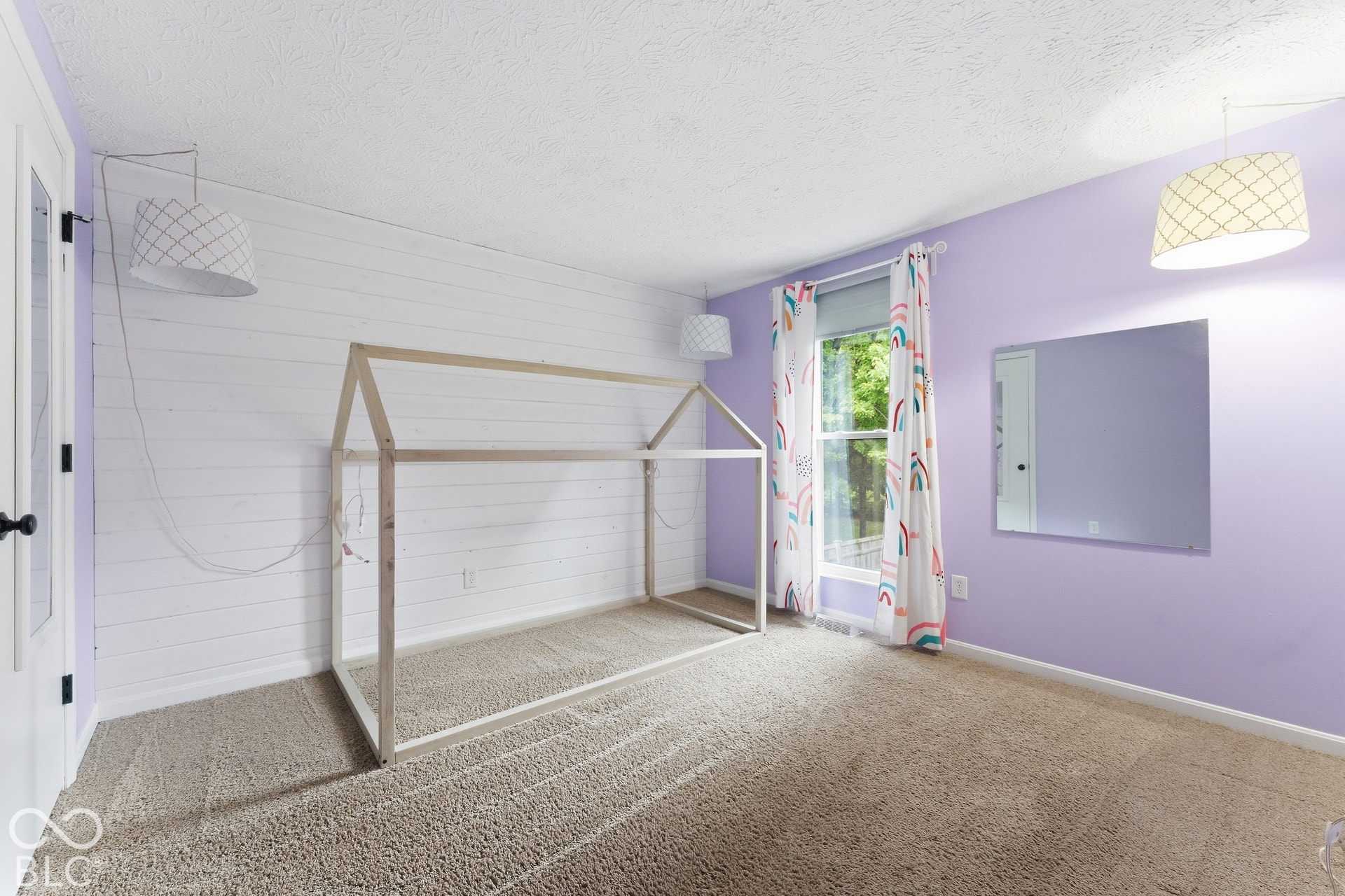8219 Castle Ridge, Indianapolis, IN 46256