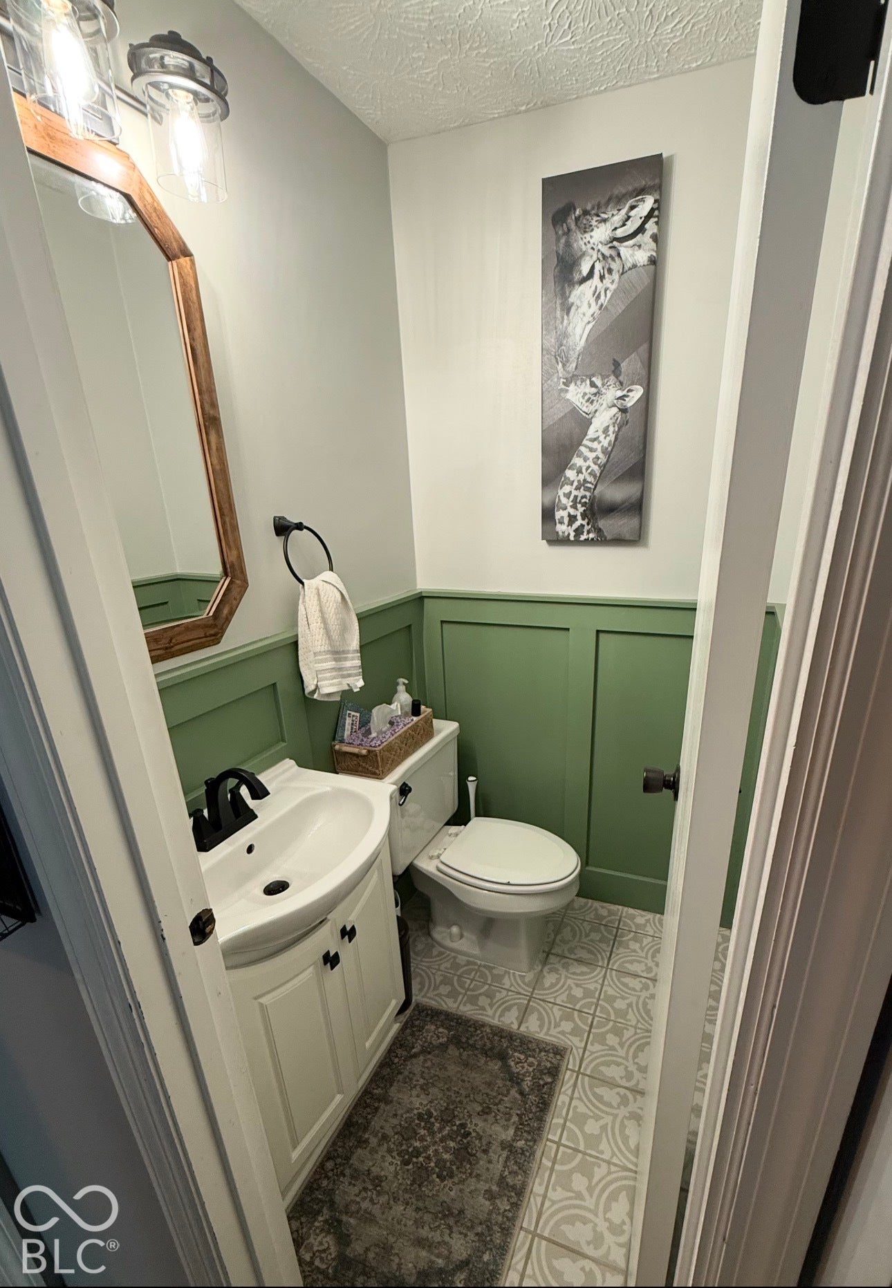 8219 Castle Ridge, Indianapolis, IN 46256