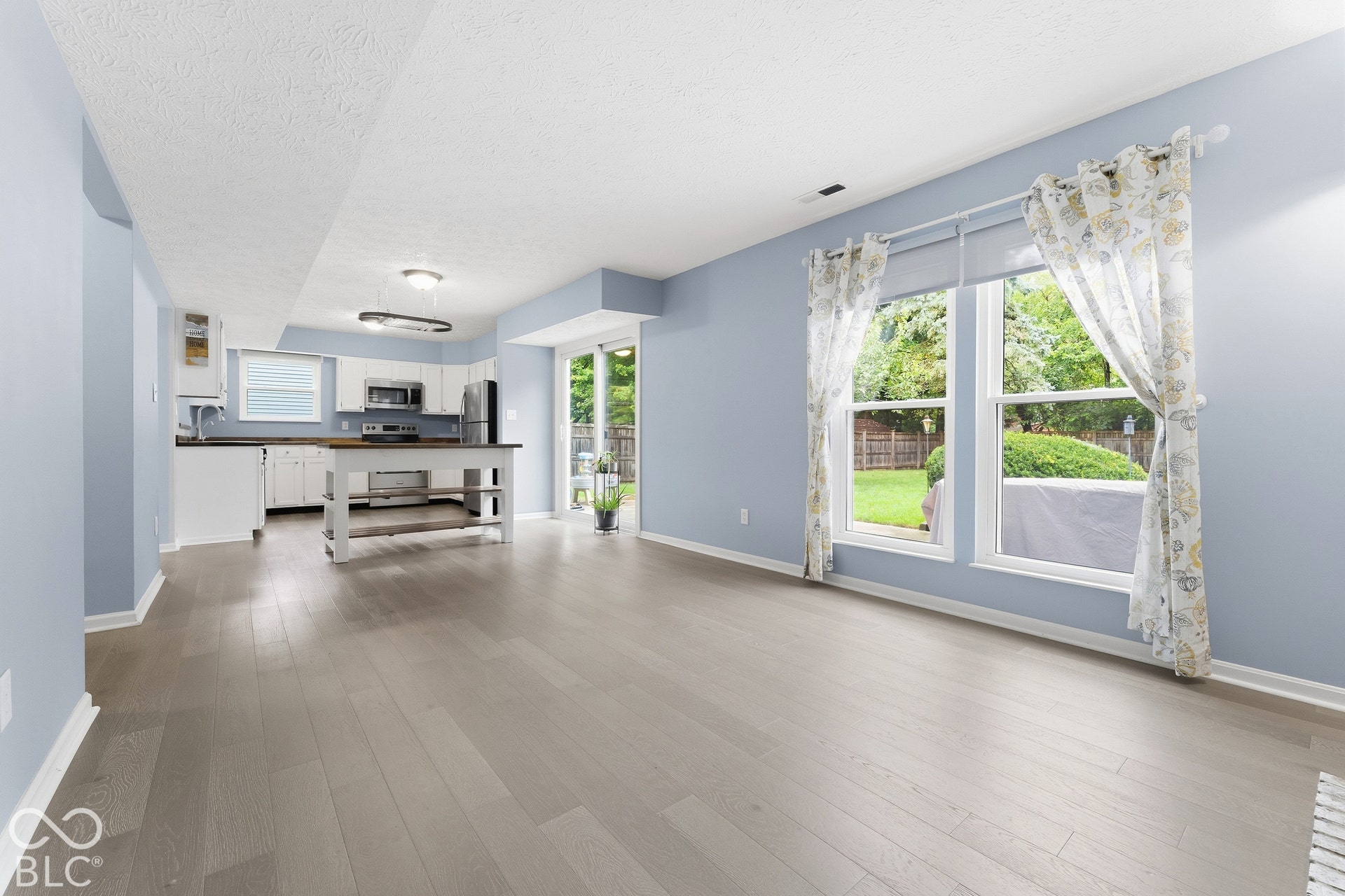 8219 Castle Ridge, Indianapolis, IN 46256