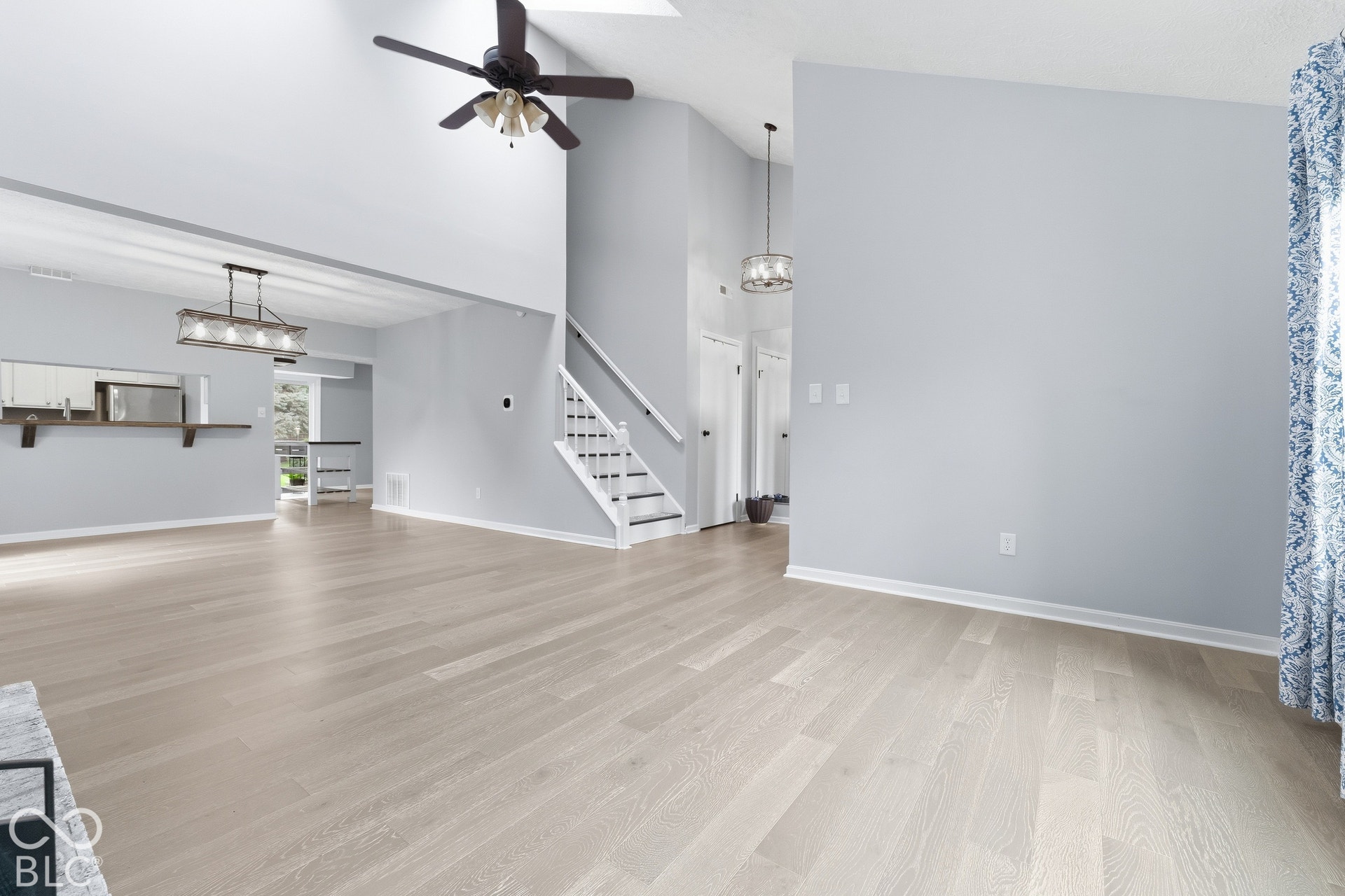 8219 Castle Ridge, Indianapolis, IN 46256