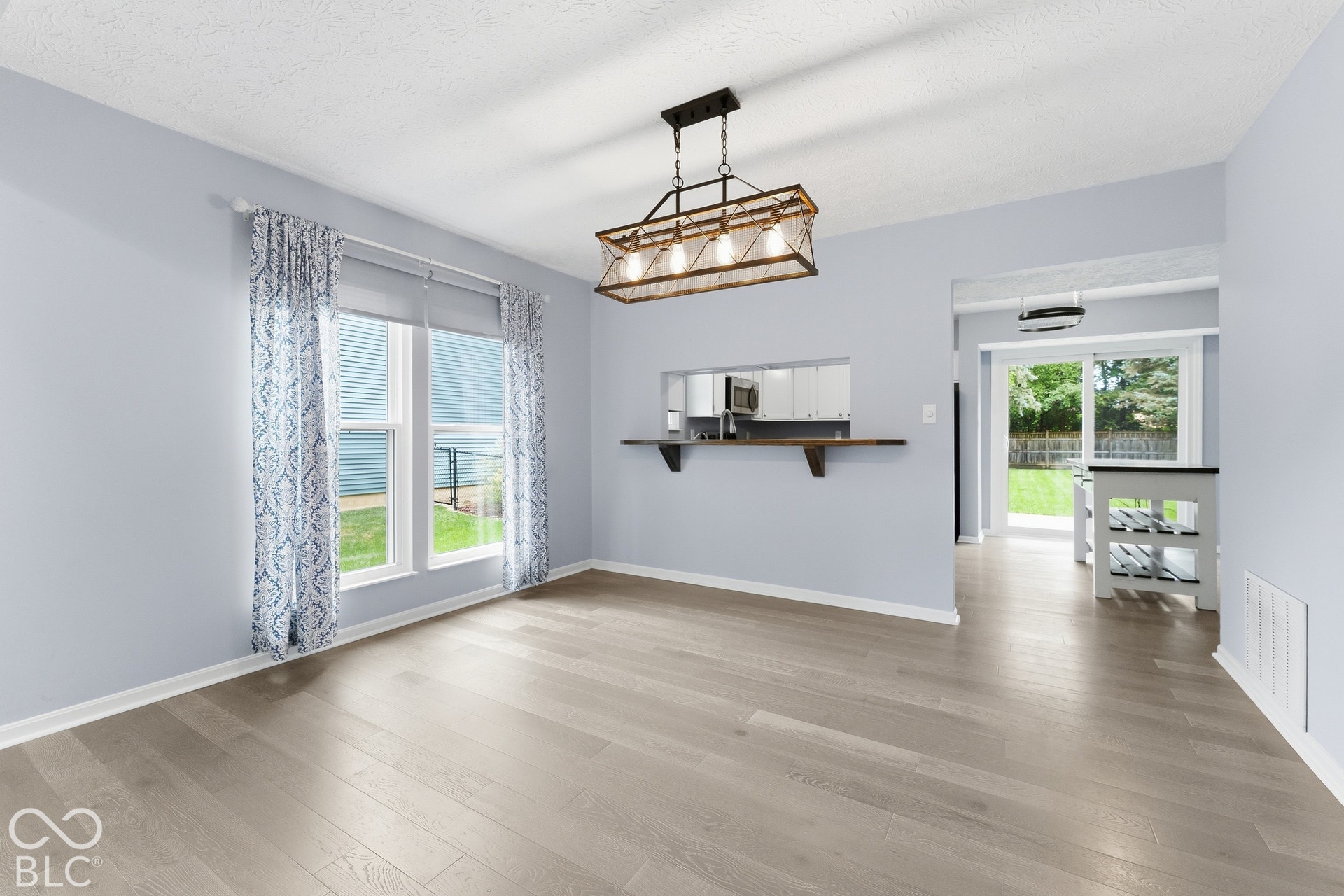 8219 Castle Ridge, Indianapolis, IN 46256