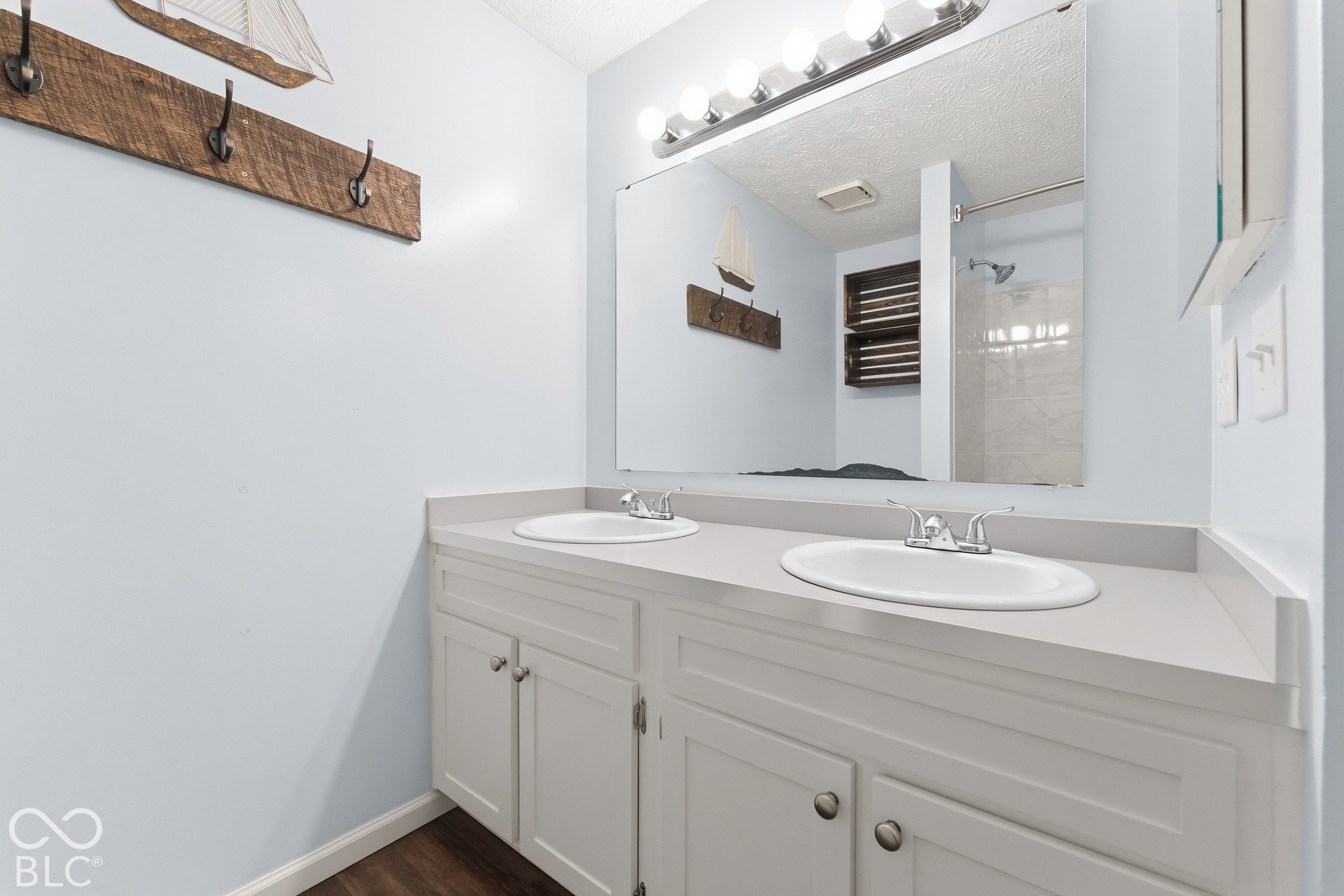 8219 Castle Ridge, Indianapolis, IN 46256