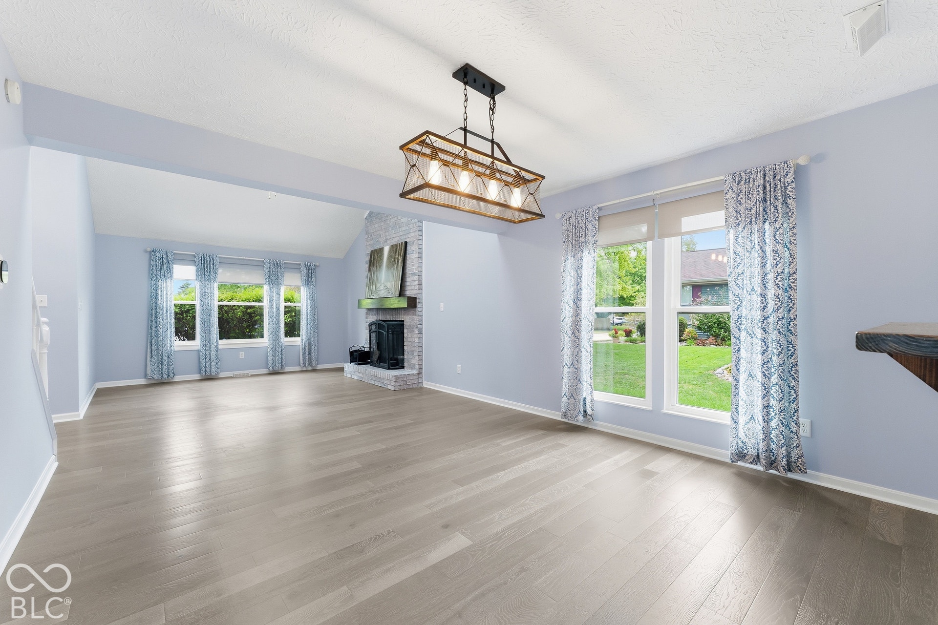 8219 Castle Ridge, Indianapolis, IN 46256