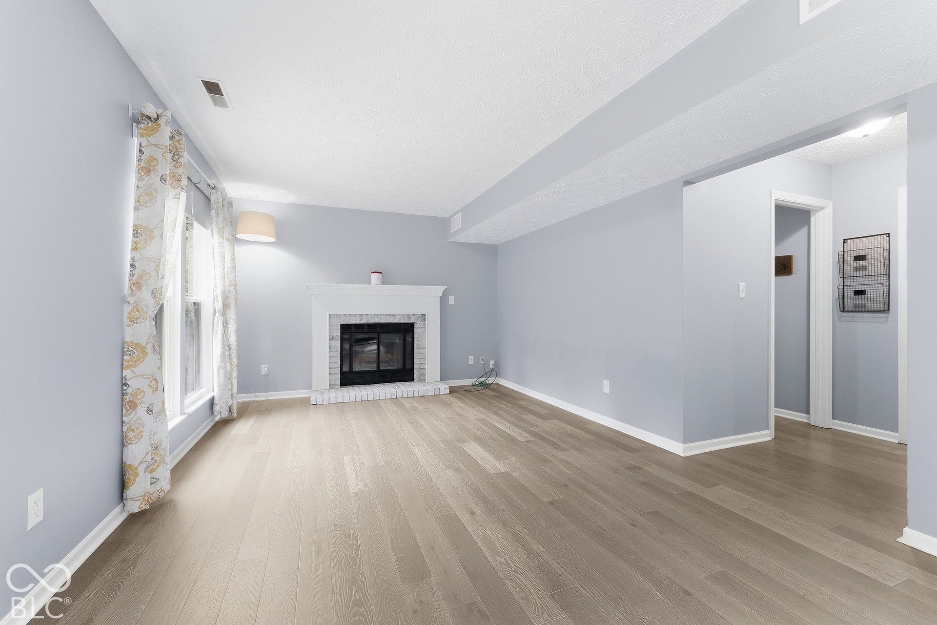 8219 Castle Ridge, Indianapolis, IN 46256