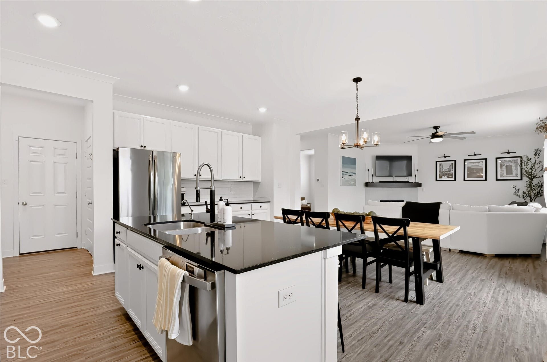 20008 Fenside Crossing, Westfield, IN 46074