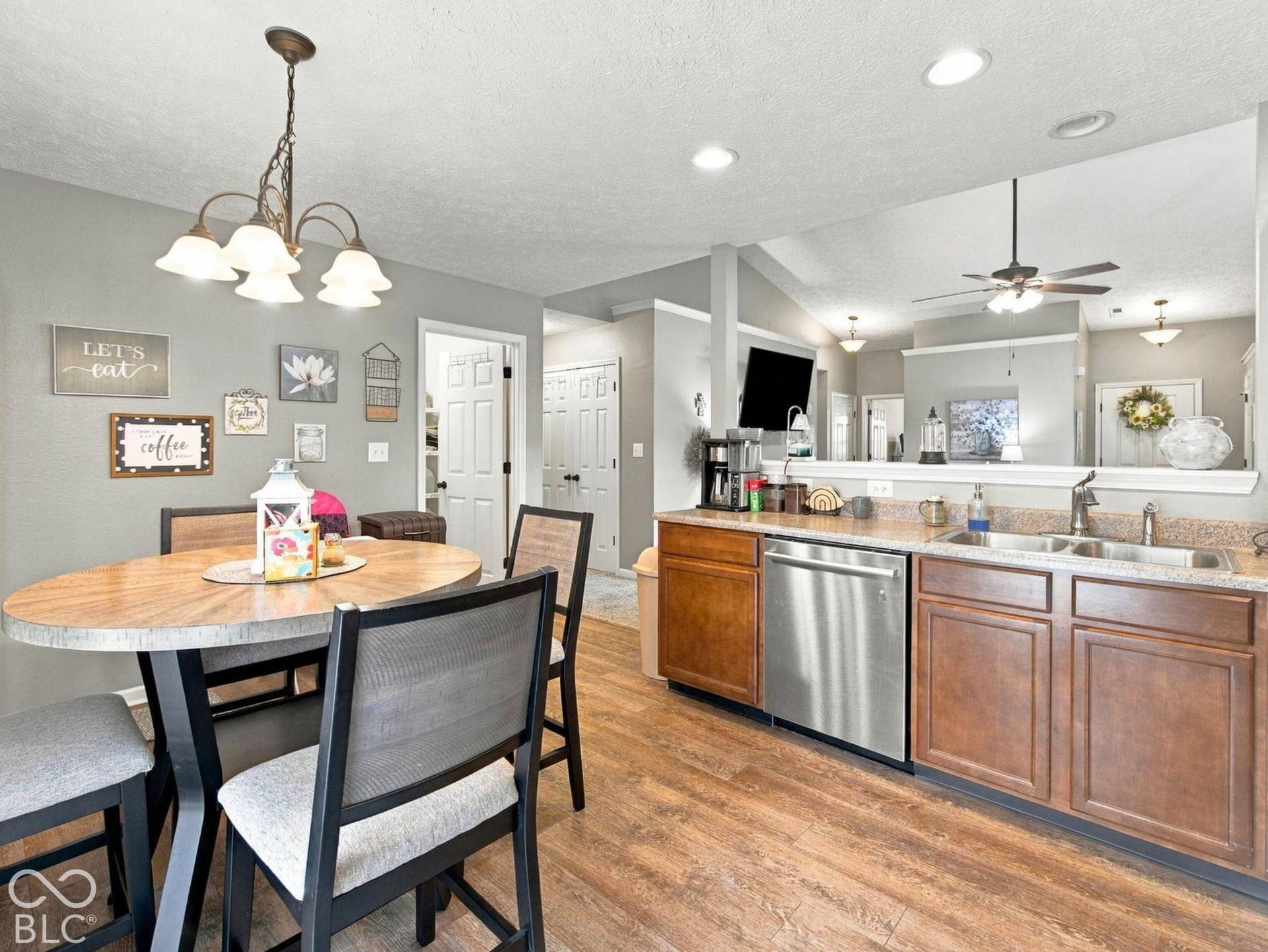 Plenty of cabinetry in the kitchen