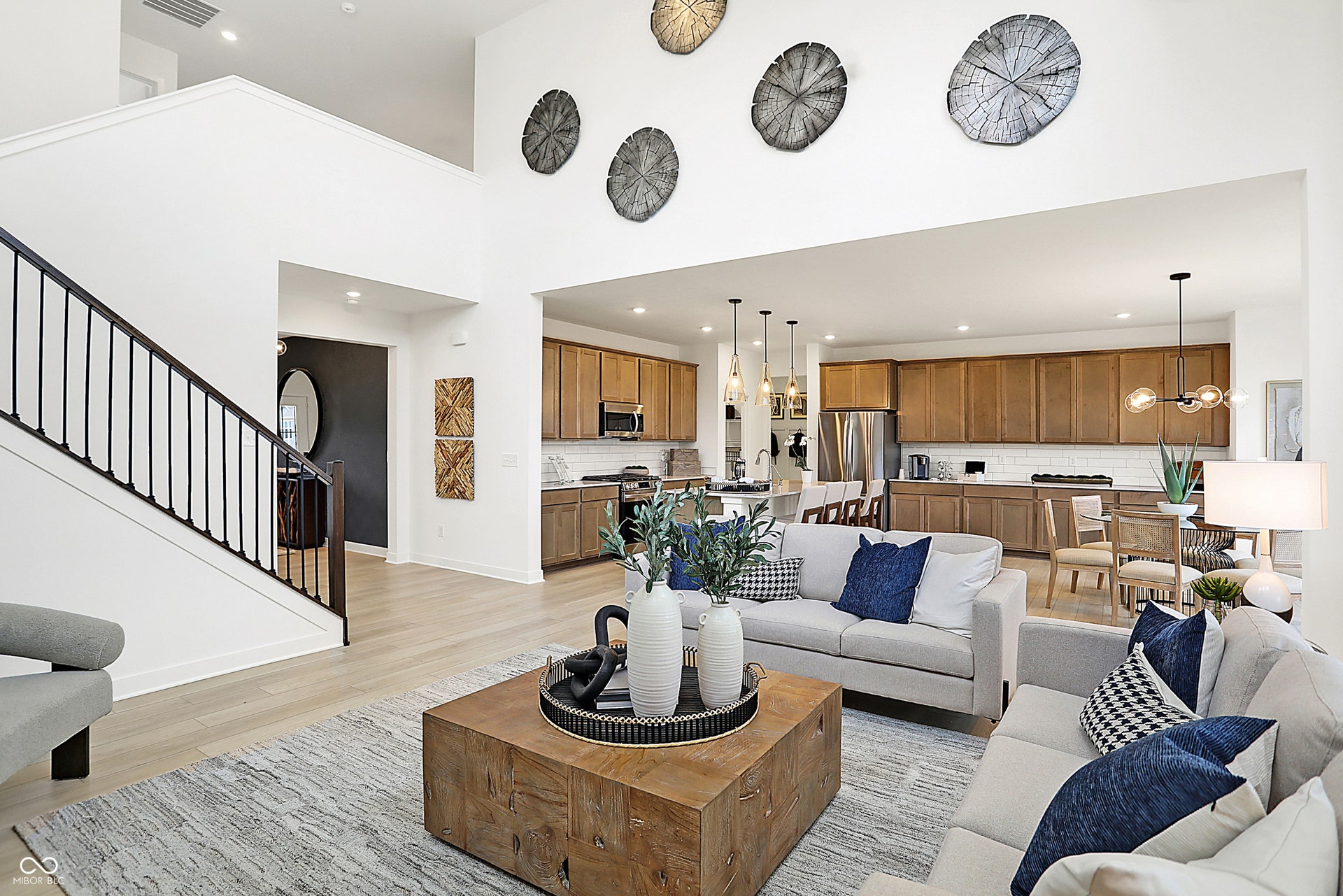 2426 Red Squirrel Way, Zionsville, IN 46077