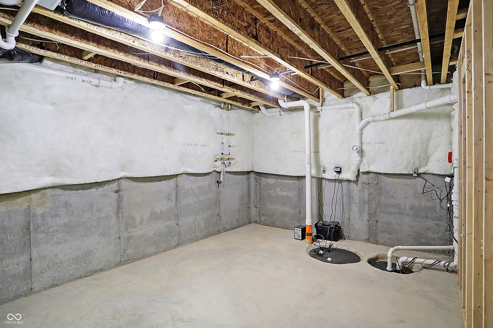 2426 Red Squirrel Way, Zionsville, IN 46077