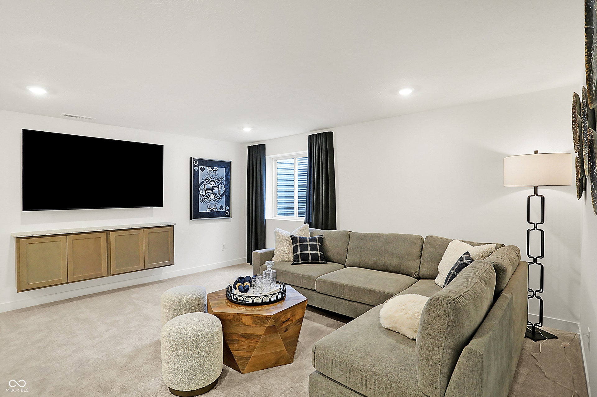 2426 Red Squirrel Way, Zionsville, IN 46077