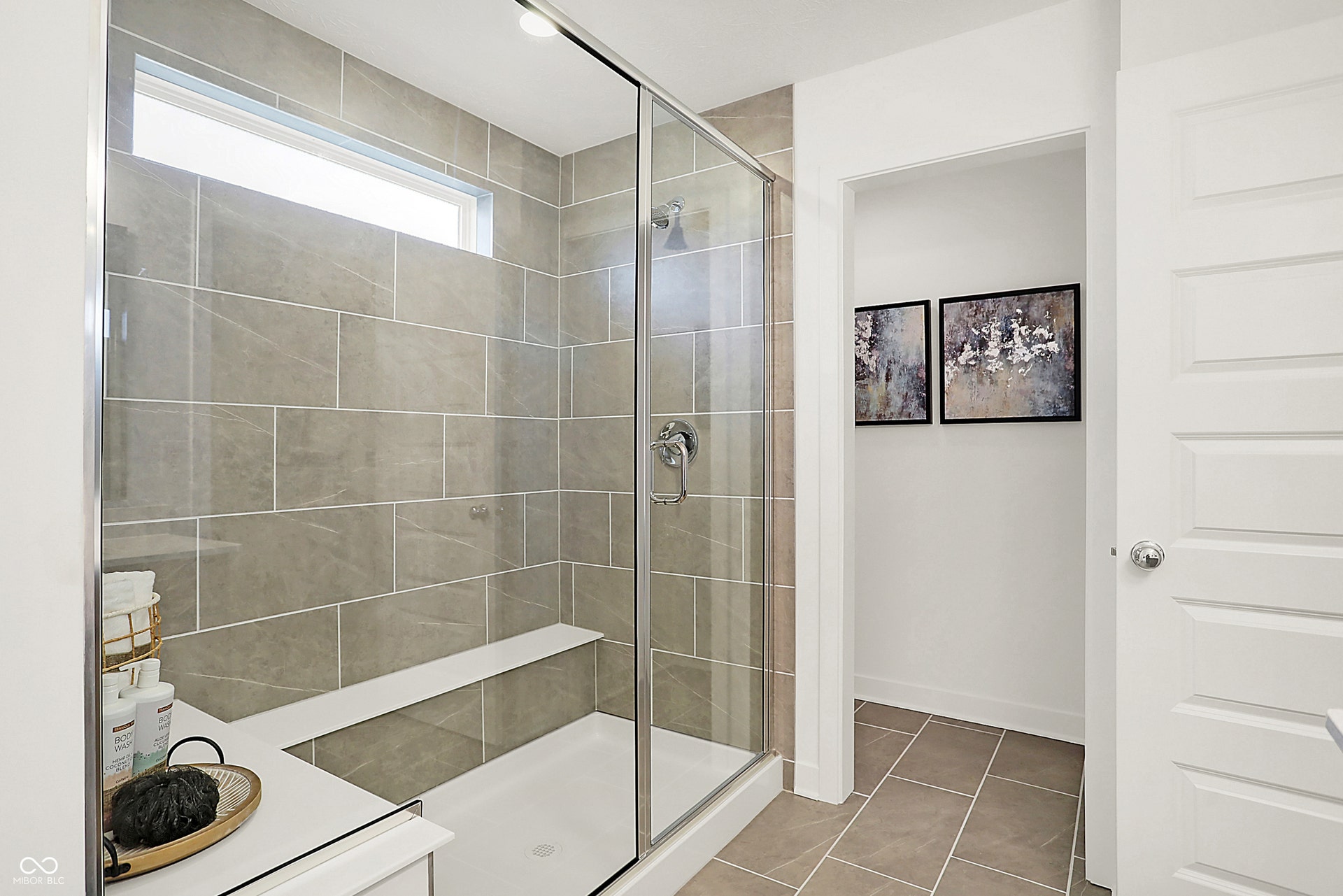 2426 Red Squirrel Way, Zionsville, IN 46077