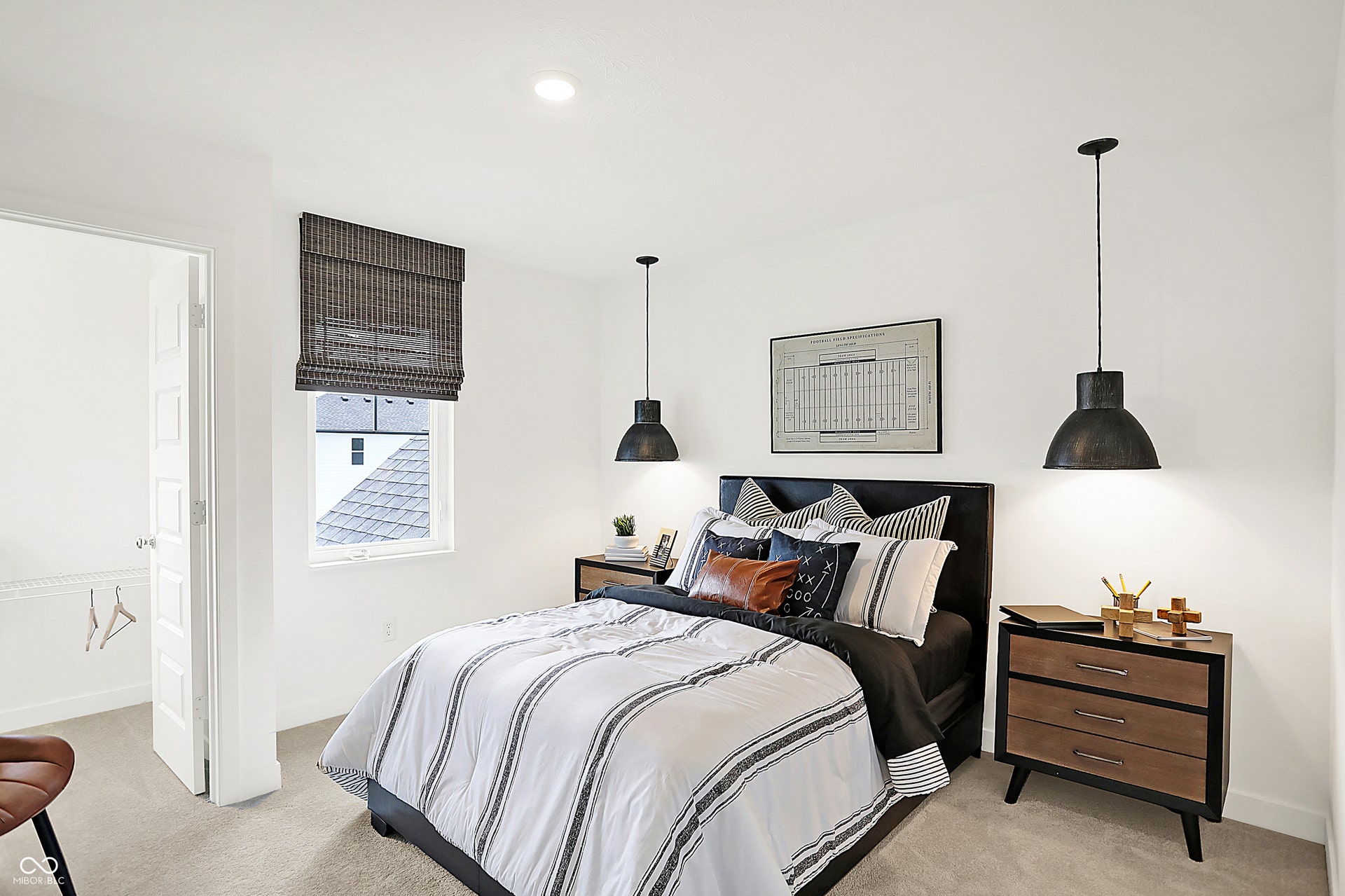2426 Red Squirrel Way, Zionsville, IN 46077