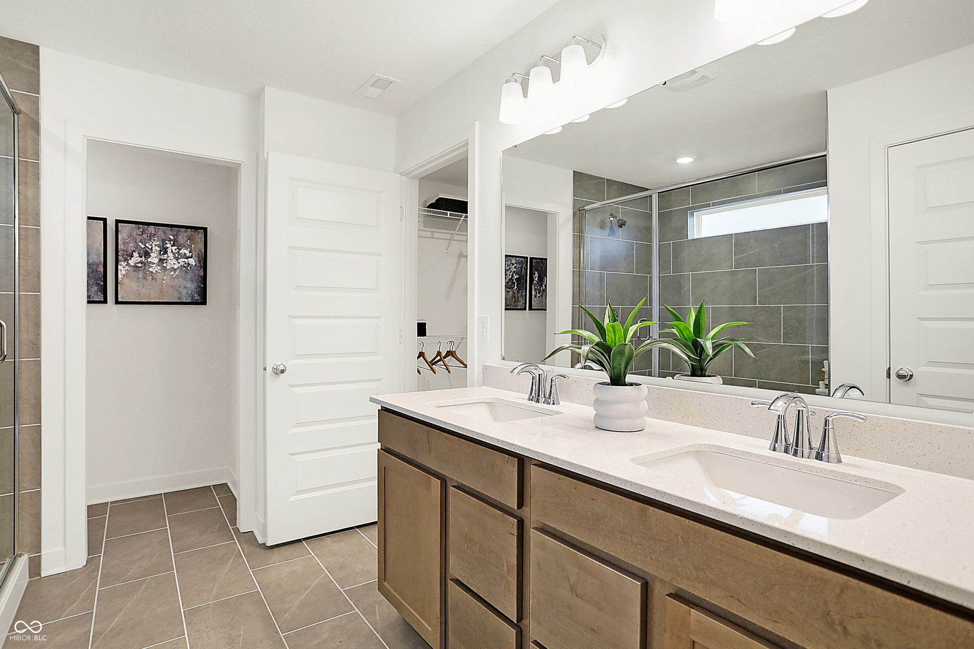 2426 Red Squirrel Way, Zionsville, IN 46077