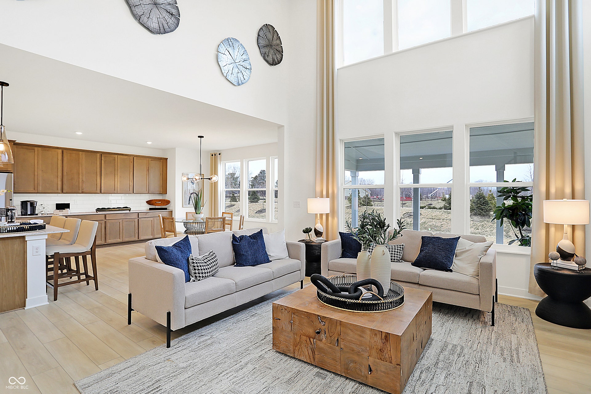 2426 Red Squirrel Way, Zionsville, IN 46077