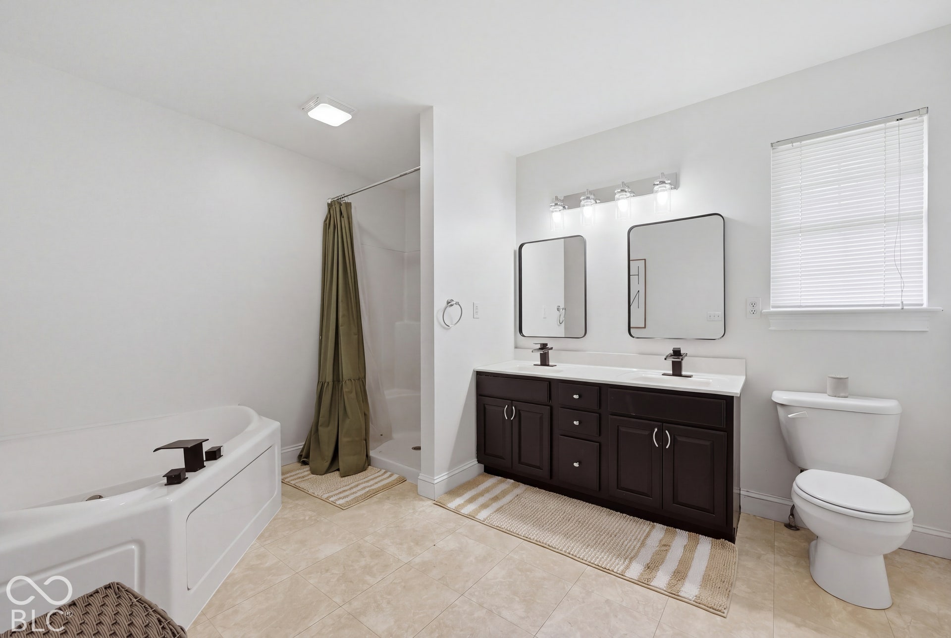 10x12 private primary bath