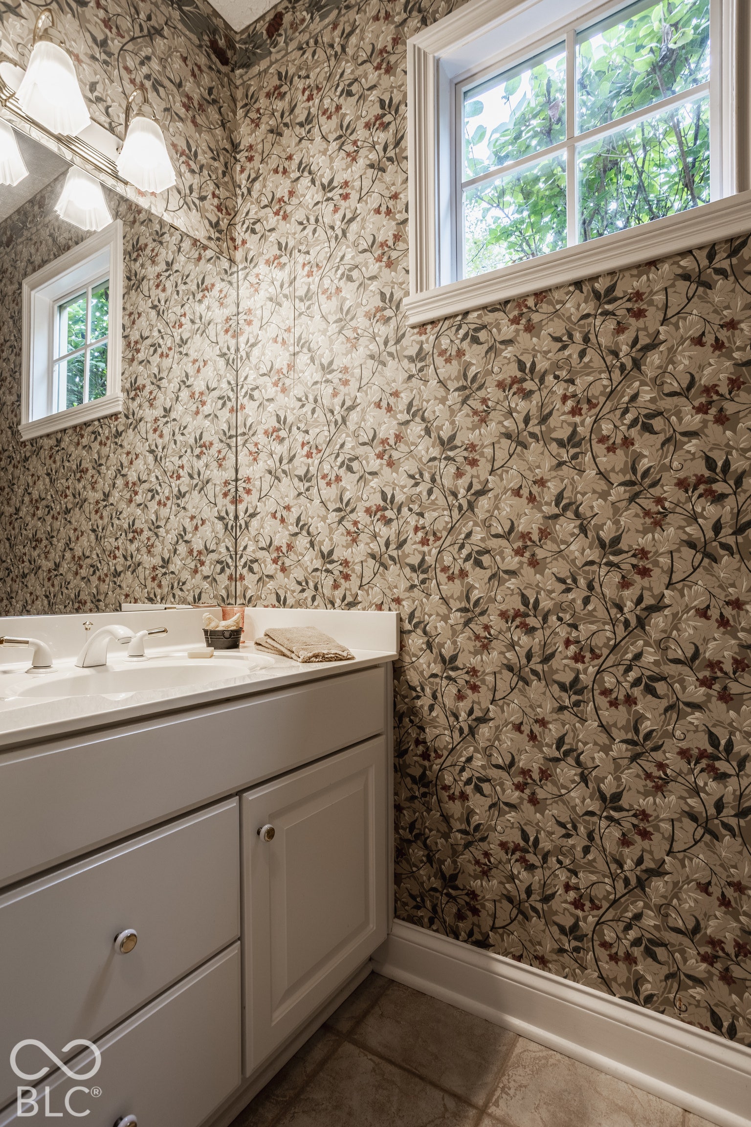 Convenient Main-Level Bath