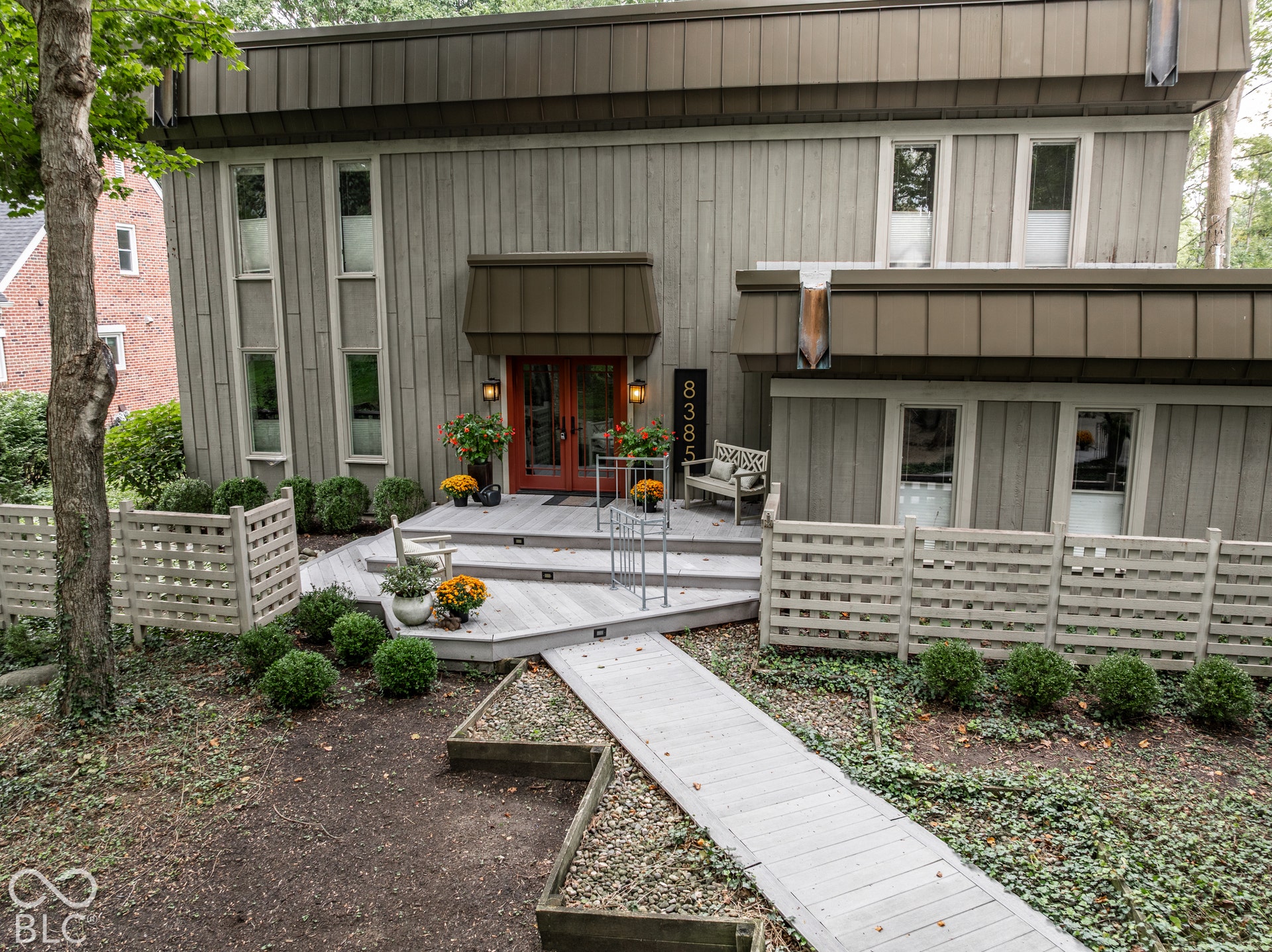 8385 N Illinois Street, Indianapolis, IN 46260 8385 N Illinois Street, Indianapolis, IN 46260