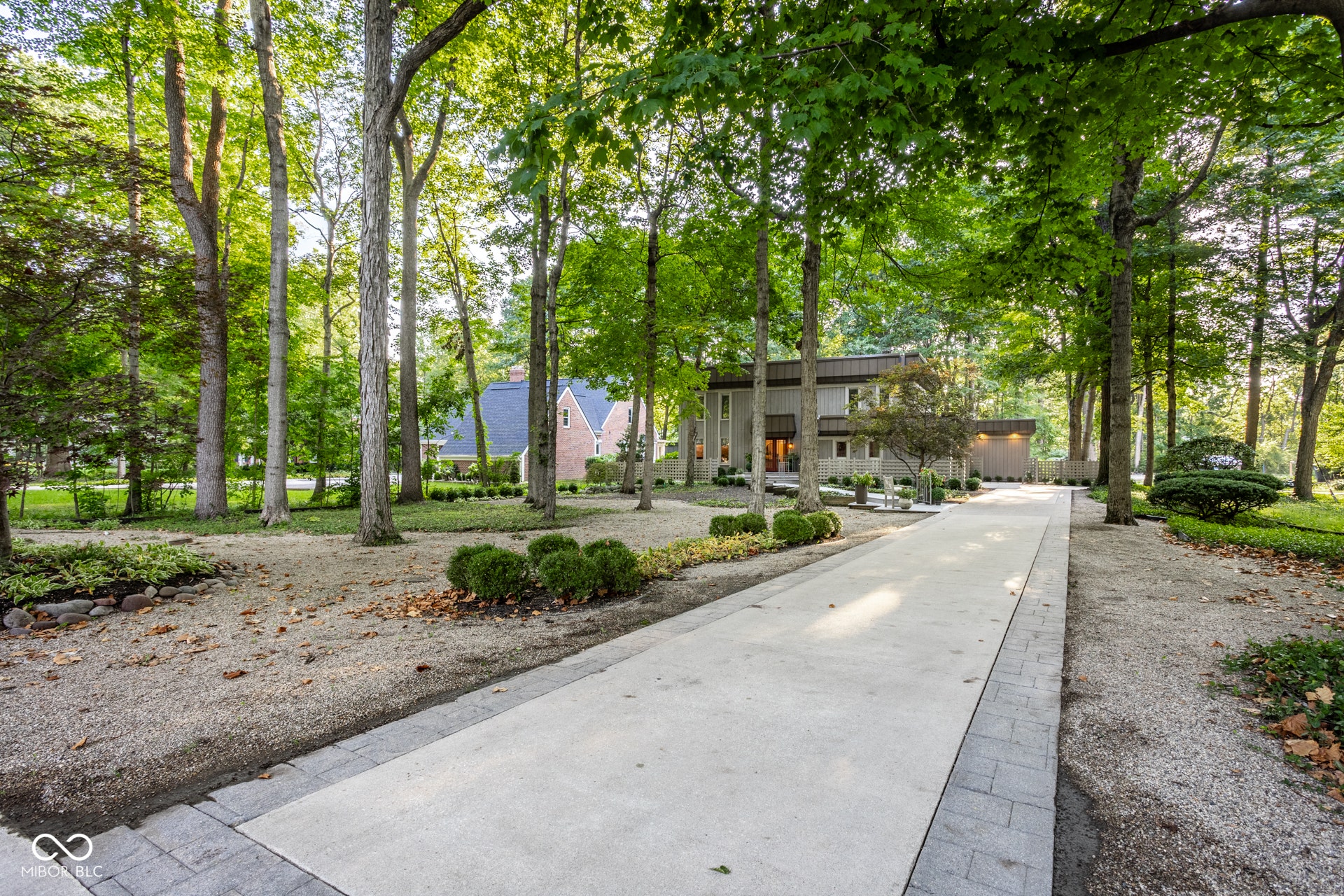 8385 N Illinois Street, Indianapolis, IN 46260 8385 N Illinois Street, Indianapolis, IN 46260