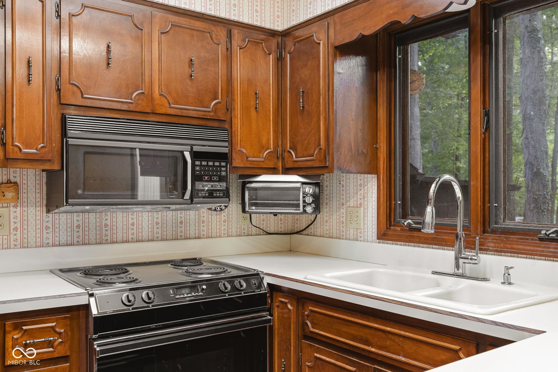 32 Al Mar Court, Bargersville, IN 46106