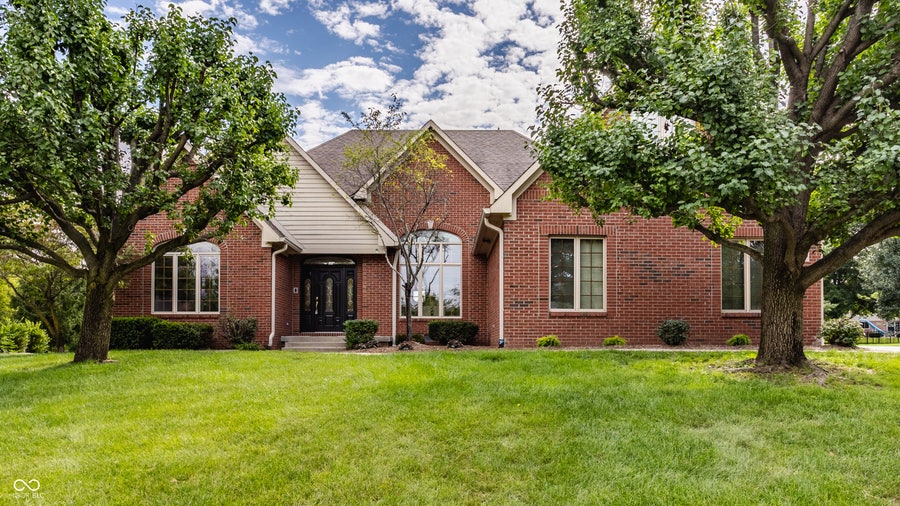 Property photo for 1515 Mansfield Court, Greenwood, IN