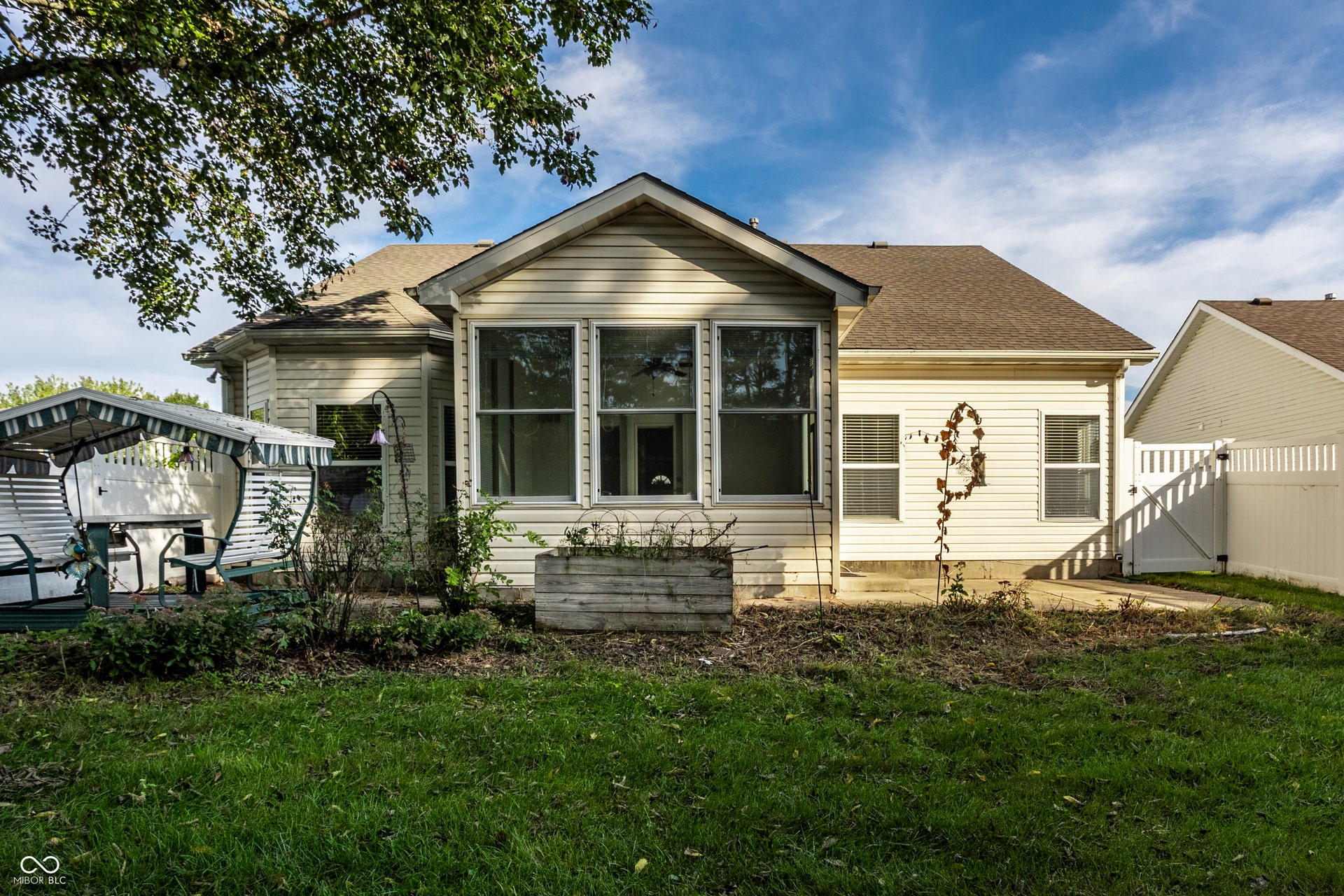 5853 Lost Oaks Drive, Carmel, IN 46033