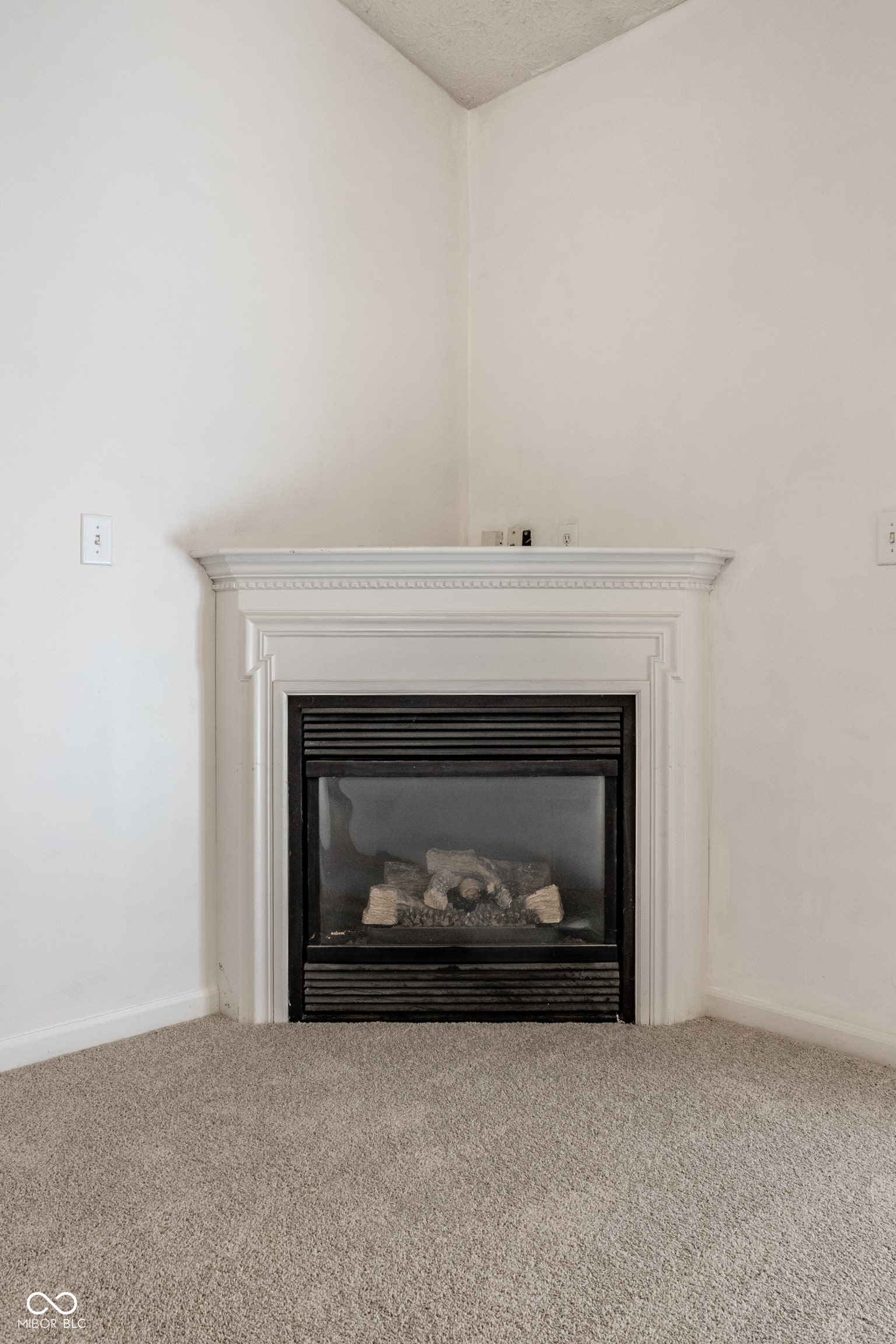 5853 Lost Oaks Drive, Carmel, IN 46033