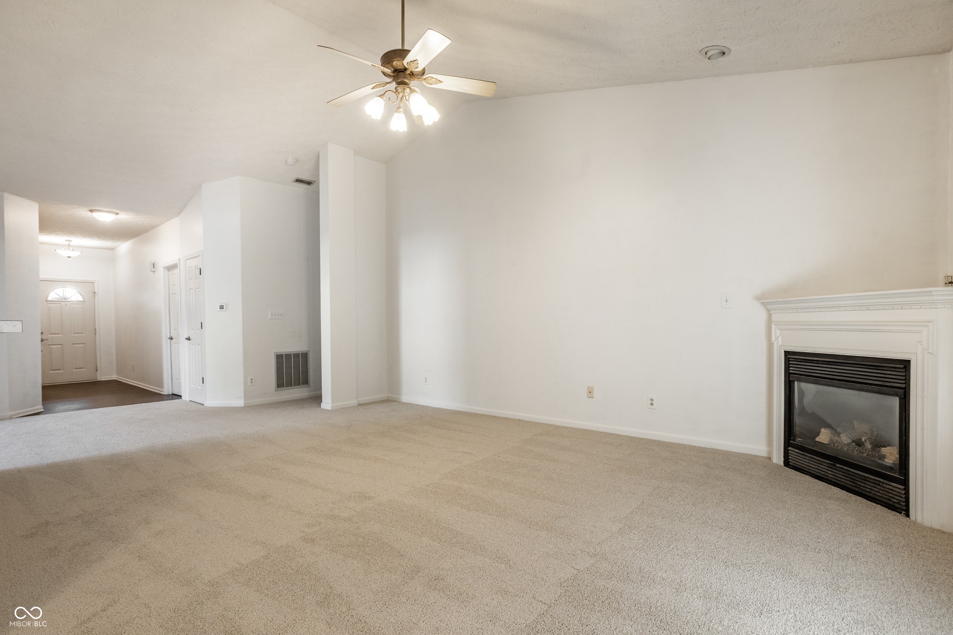 5853 Lost Oaks Drive, Carmel, IN 46033