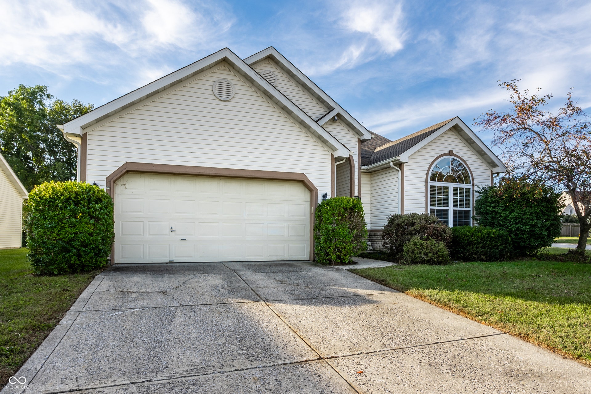 5853 Lost Oaks Drive, Carmel, IN 46033