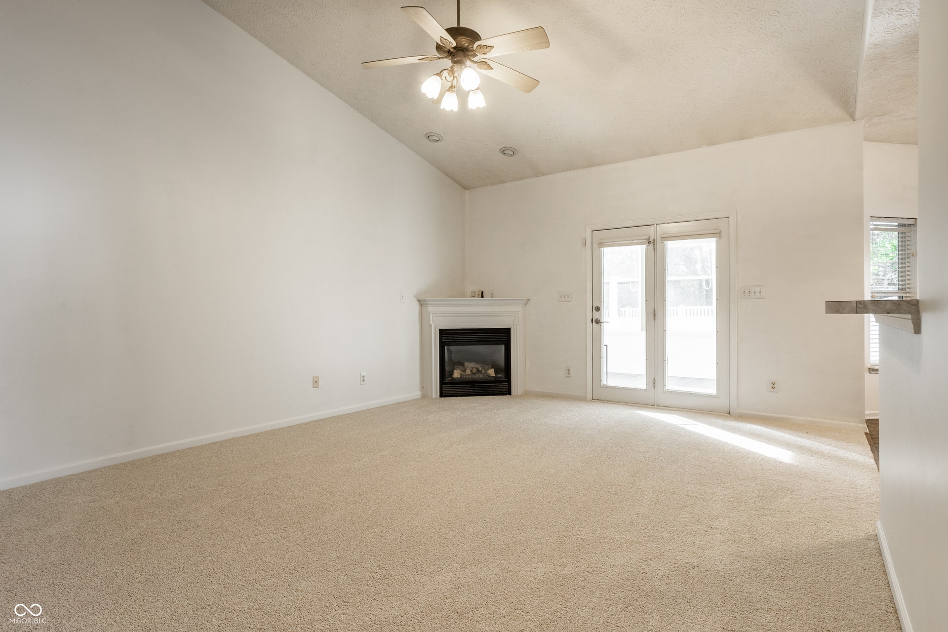 5853 Lost Oaks Drive, Carmel, IN 46033
