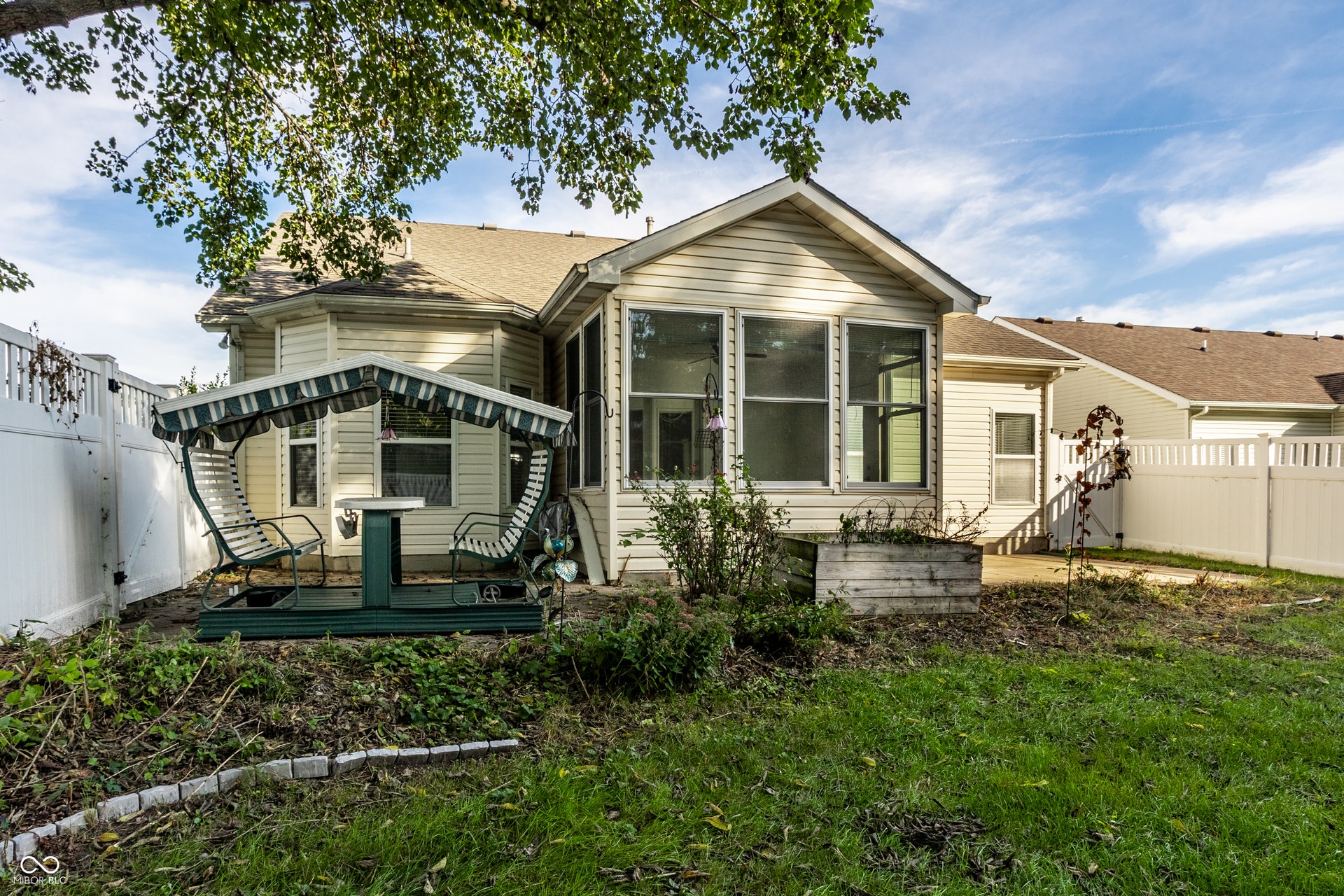 5853 Lost Oaks Drive, Carmel, IN 46033