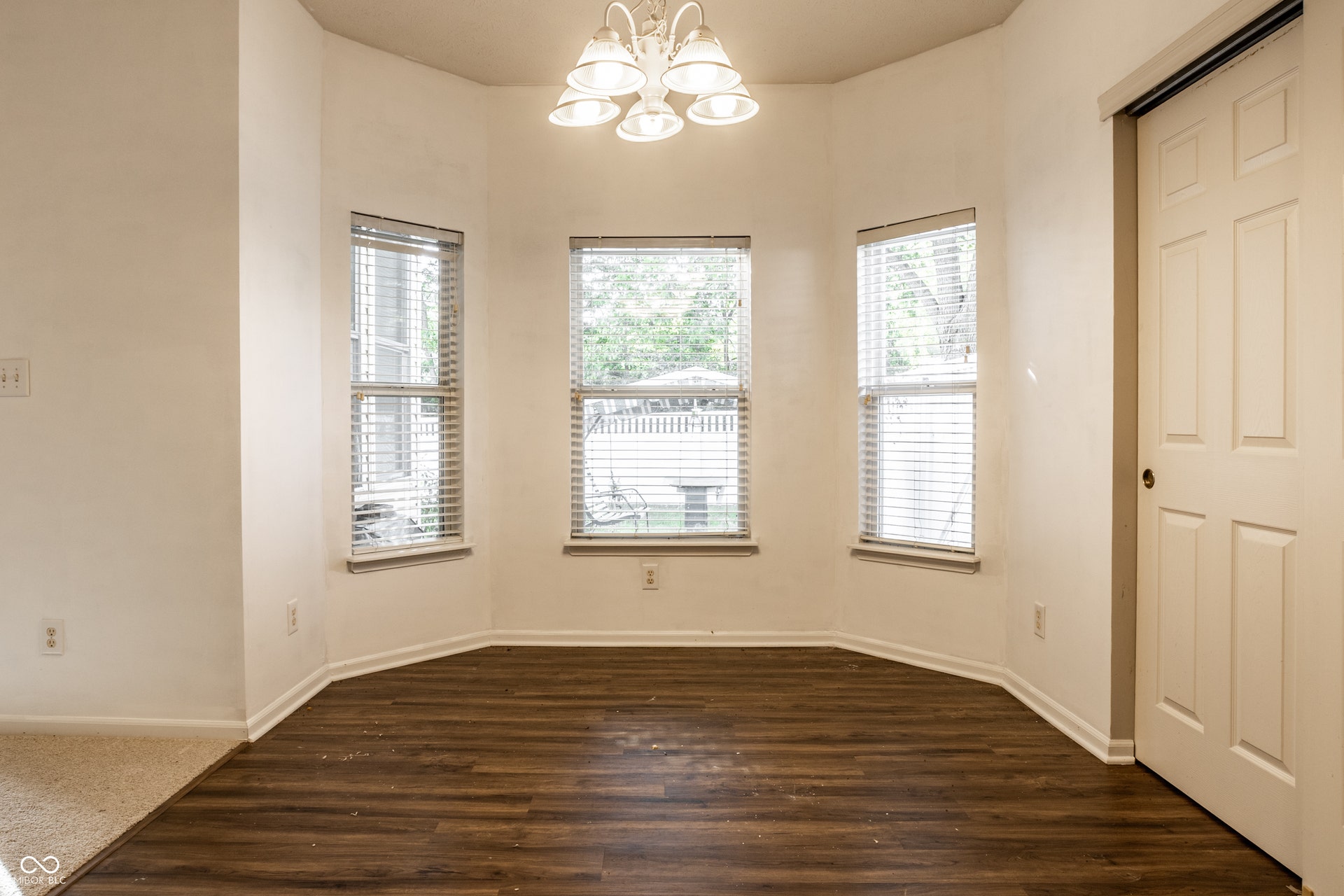 5853 Lost Oaks Drive, Carmel, IN 46033