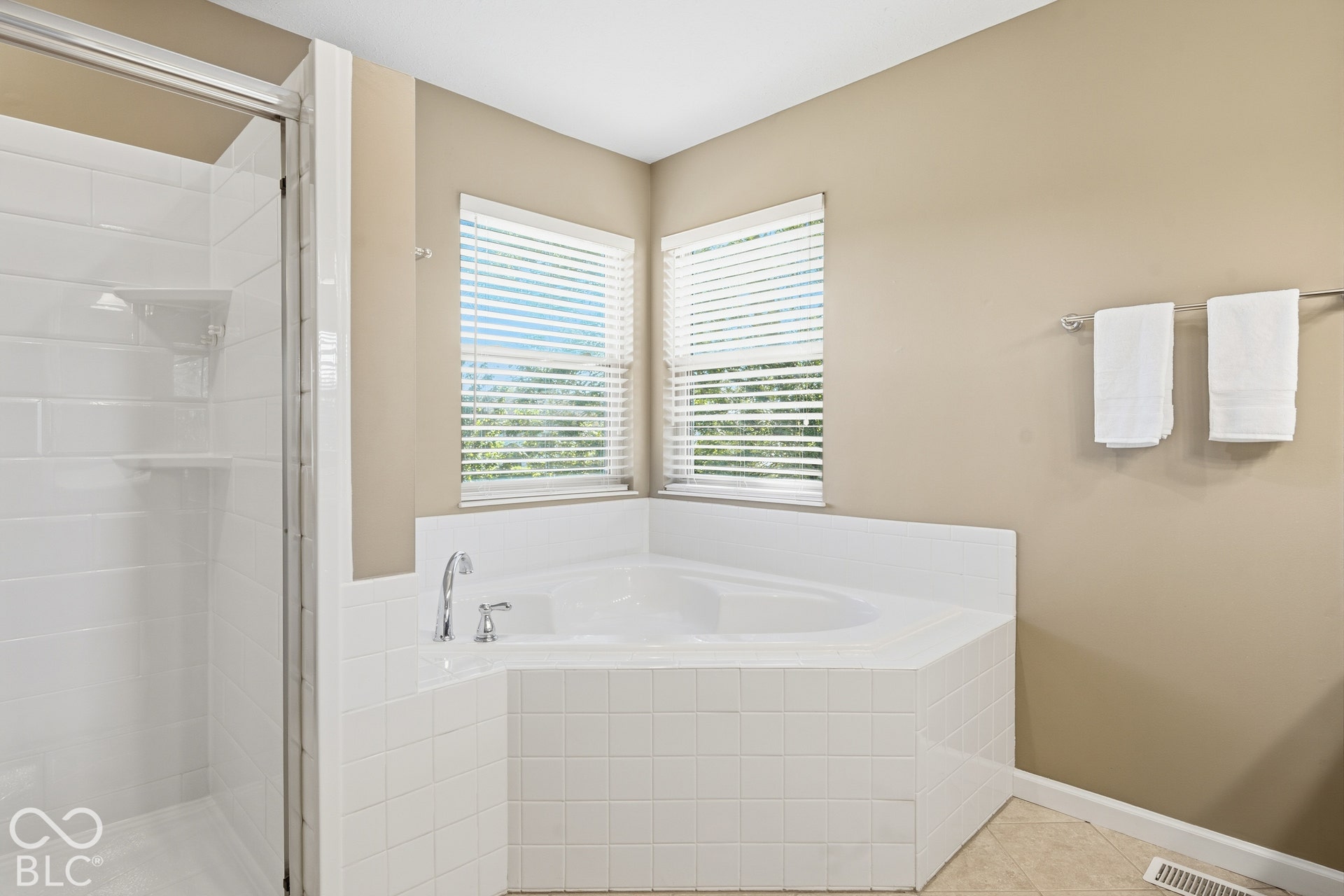 8567 Knoll Crossing, Fishers, IN 46038
