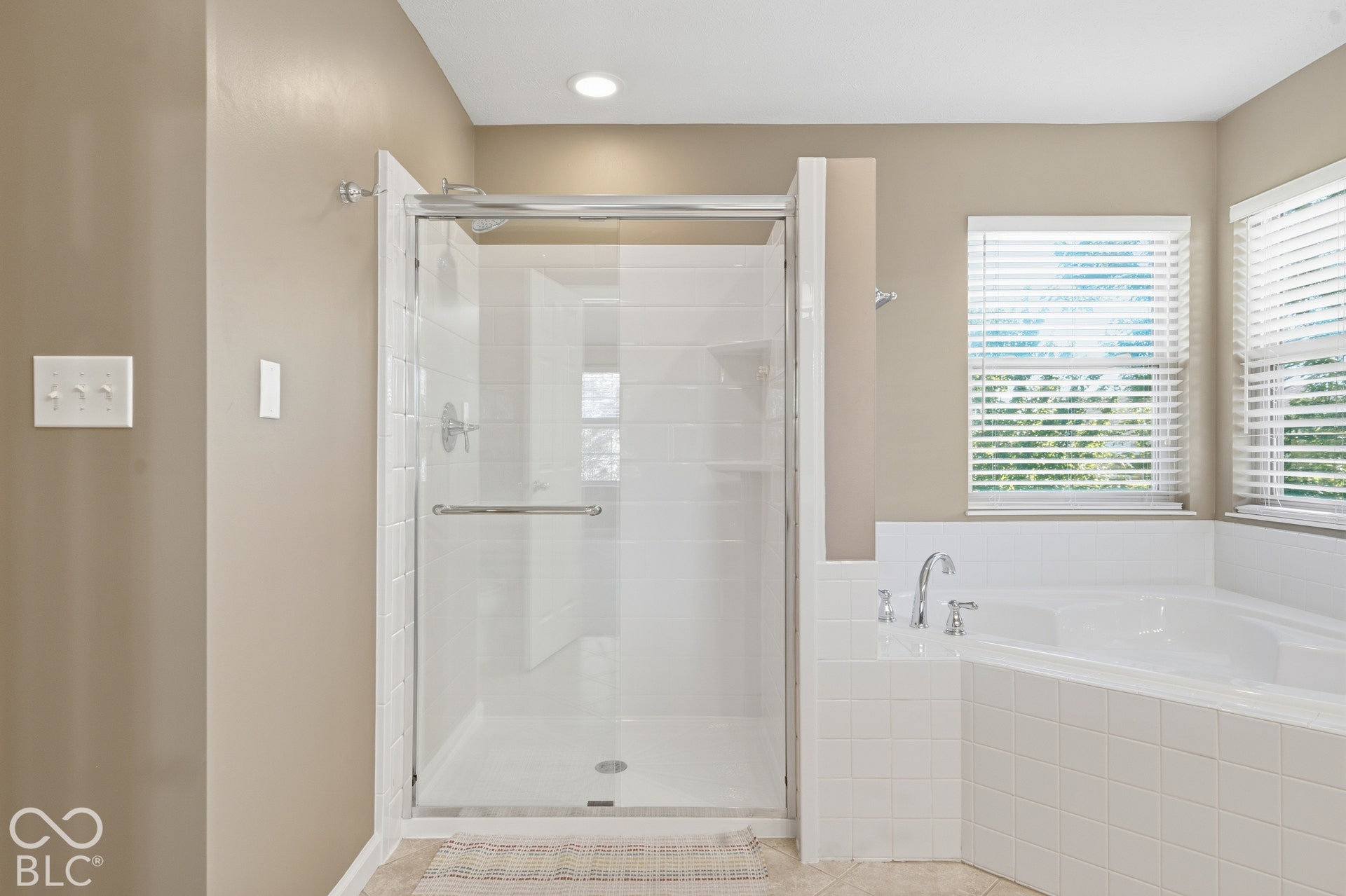 8567 Knoll Crossing, Fishers, IN 46038