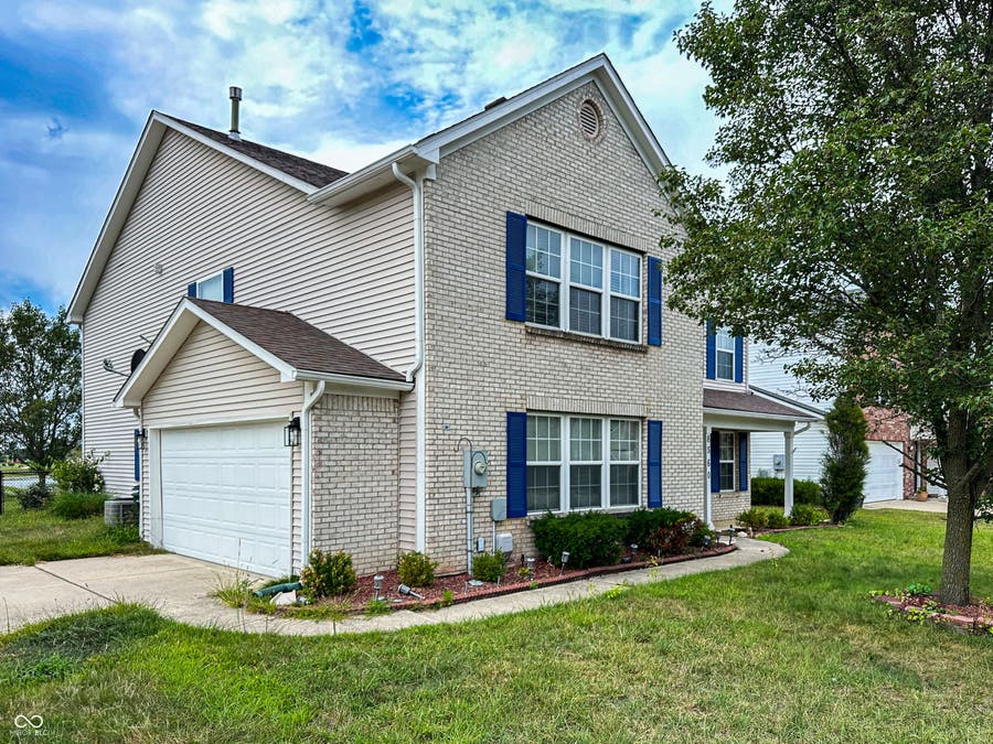 Property photo for 8560 N Springview Drive, McCordsville, IN