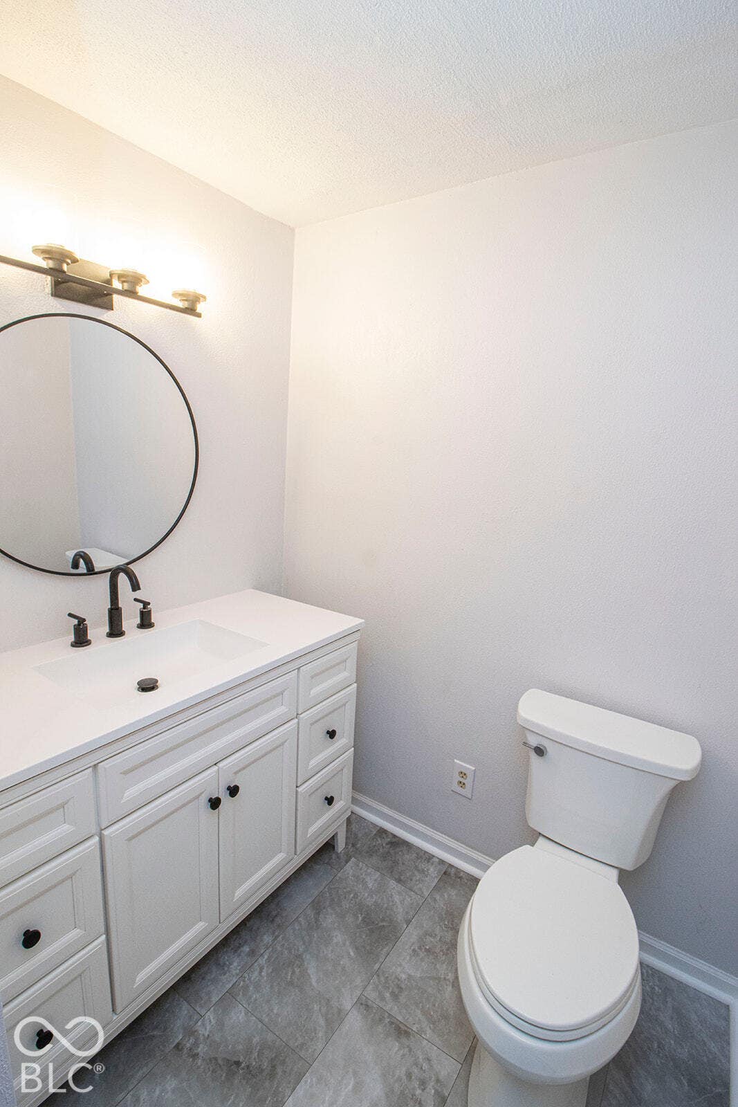 1150 W 300 N, Anderson, IN 46011 Primary Bathroom
