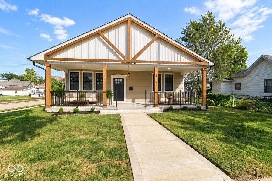 Property photo for 1008 S 8th Street, Noblesville, IN