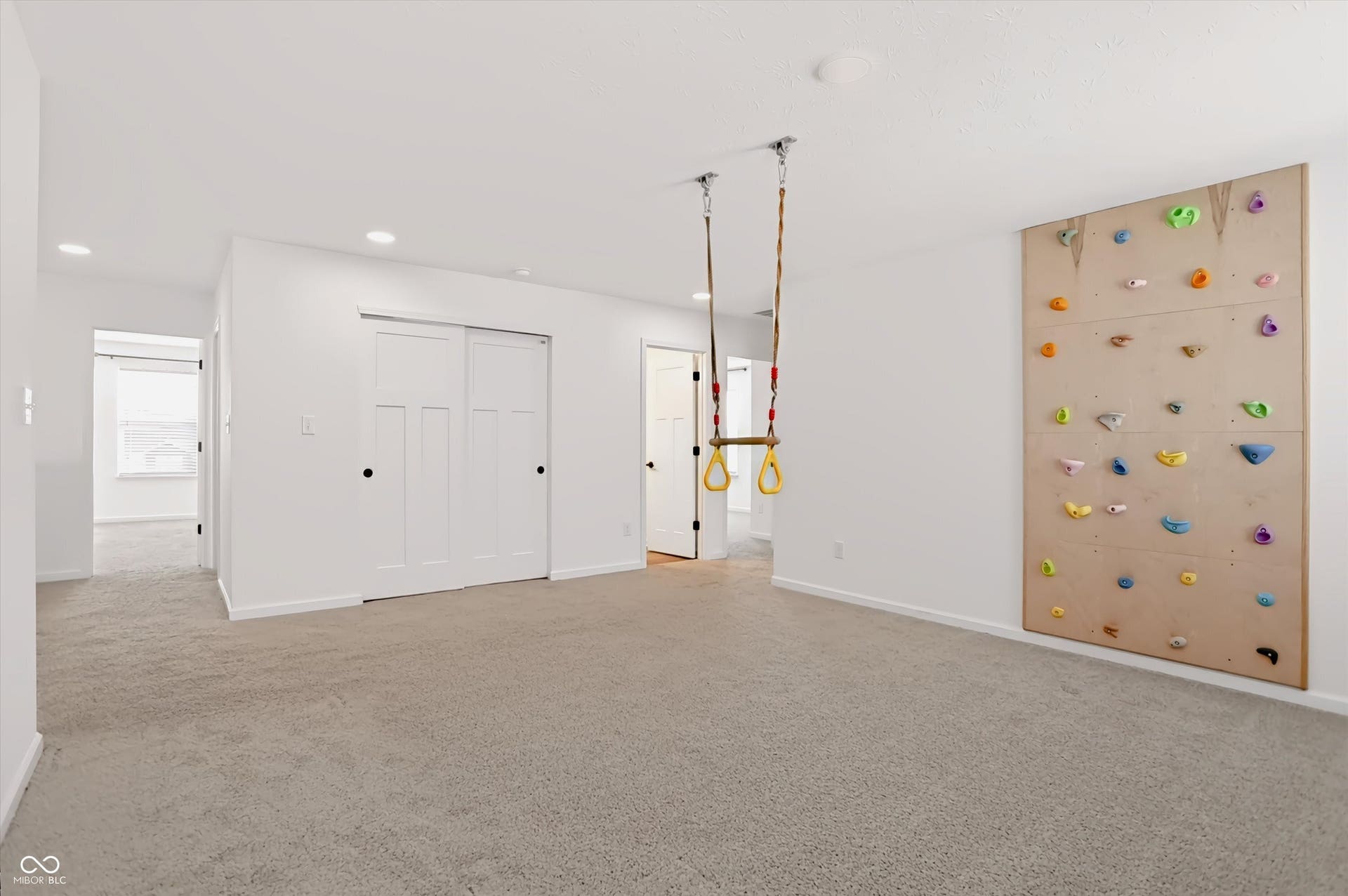 6043 Cedar Shade Way, Indianapolis, IN 46259