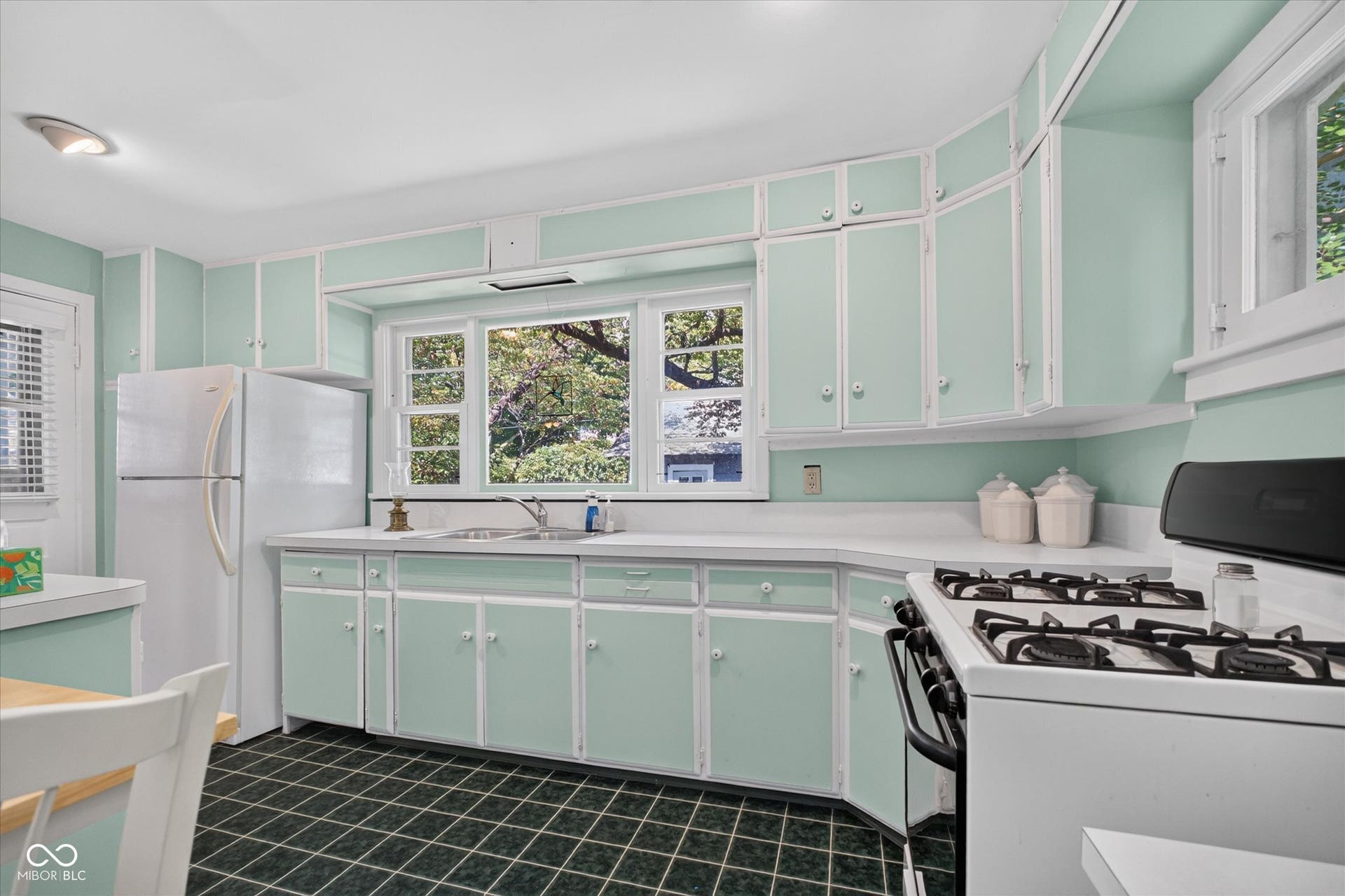 122 E 51st Street, Indianapolis, IN 46205