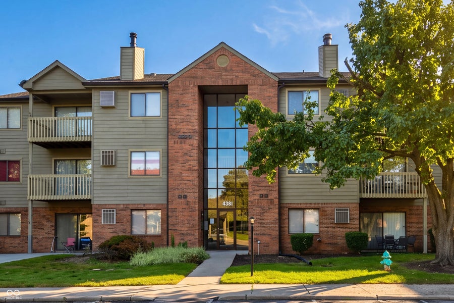 Property photo for 4381 Village Parkway Circle W, Indianapolis, IN