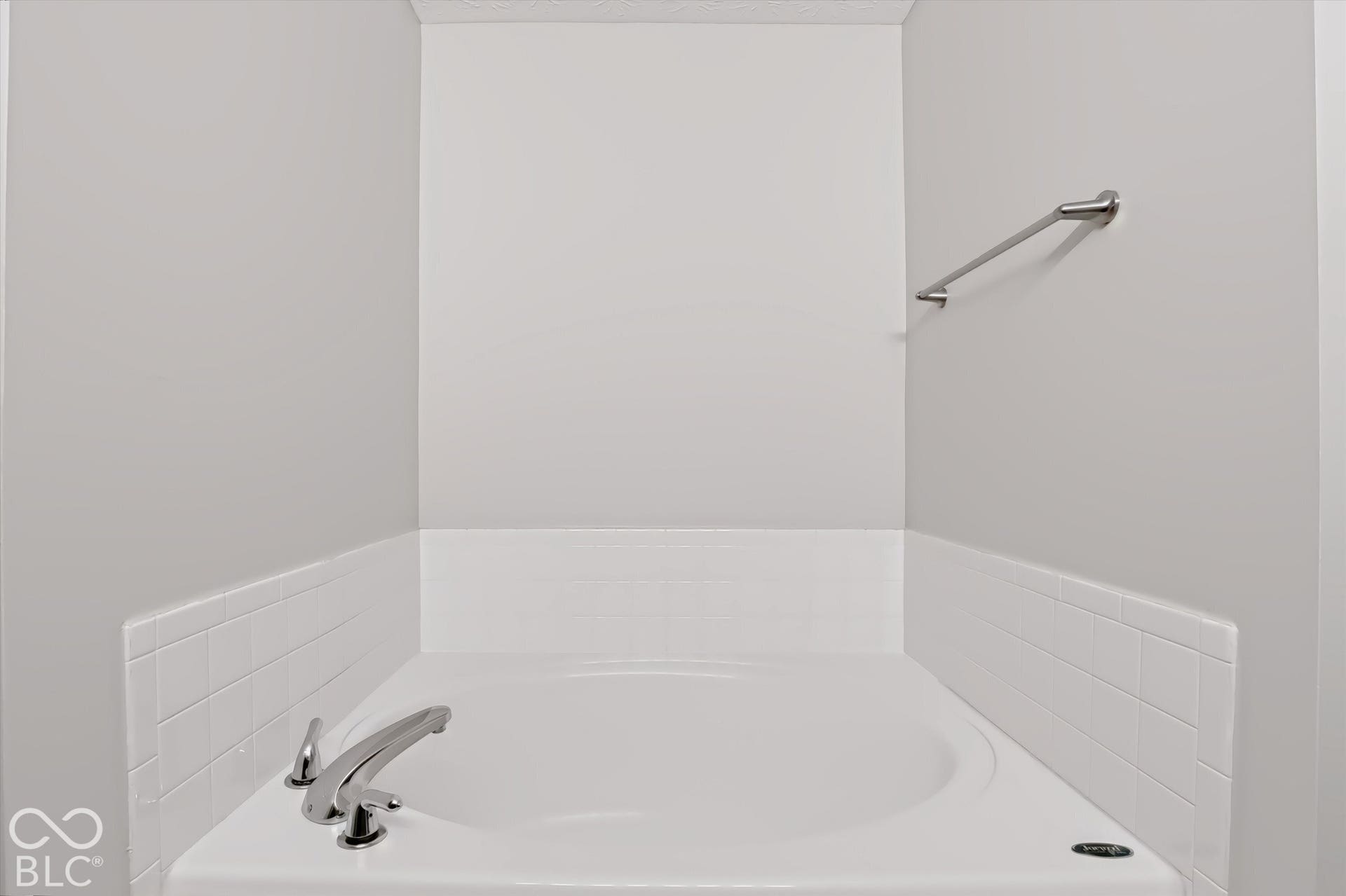9025 Exeter Court, Fishers, IN 46038
