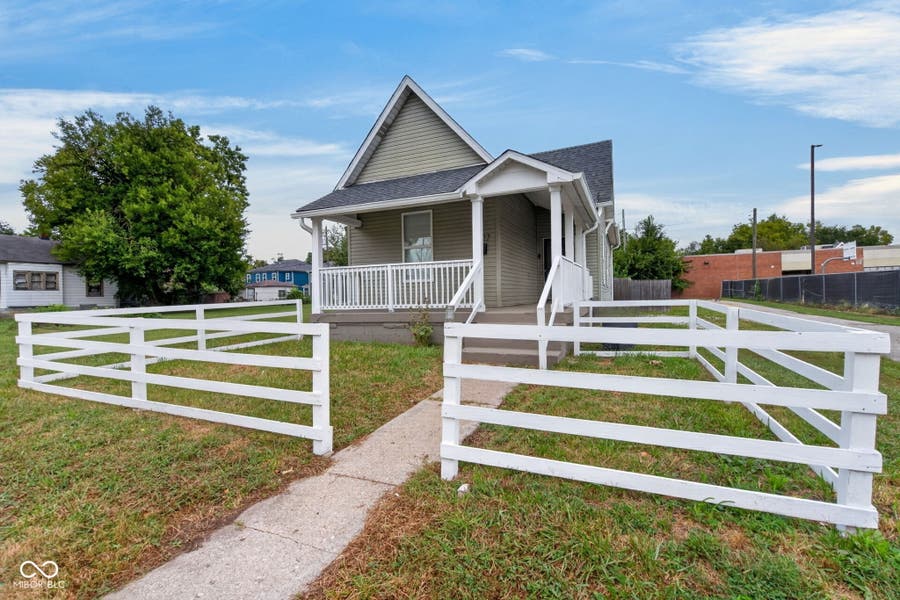 Property photo for 822 W 28th Street, Indianapolis, IN
