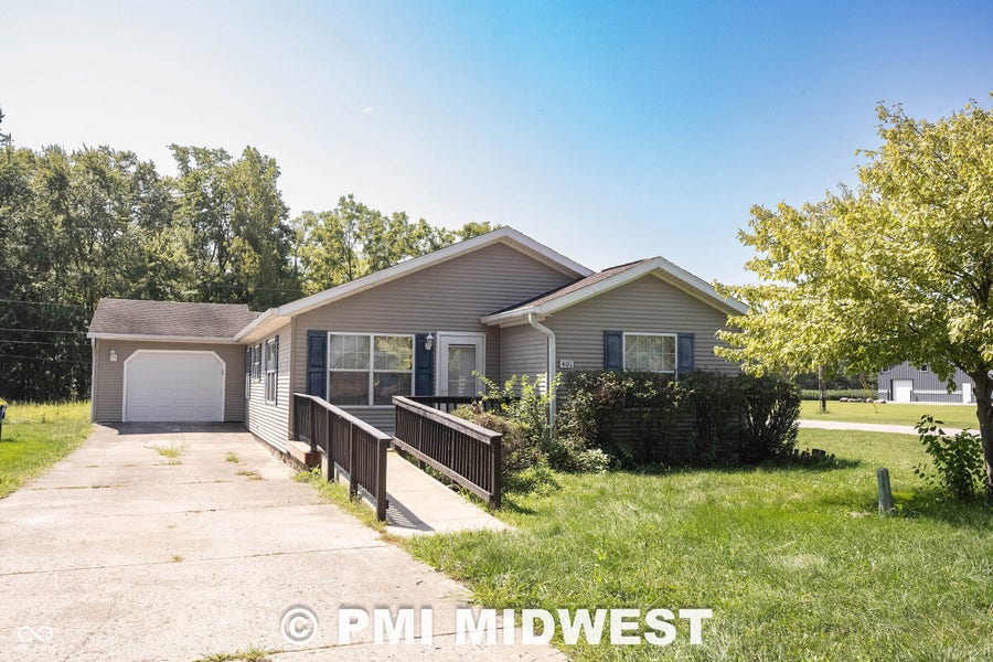 Property photo for 401 Franklin Avenue, Arcadia, IN