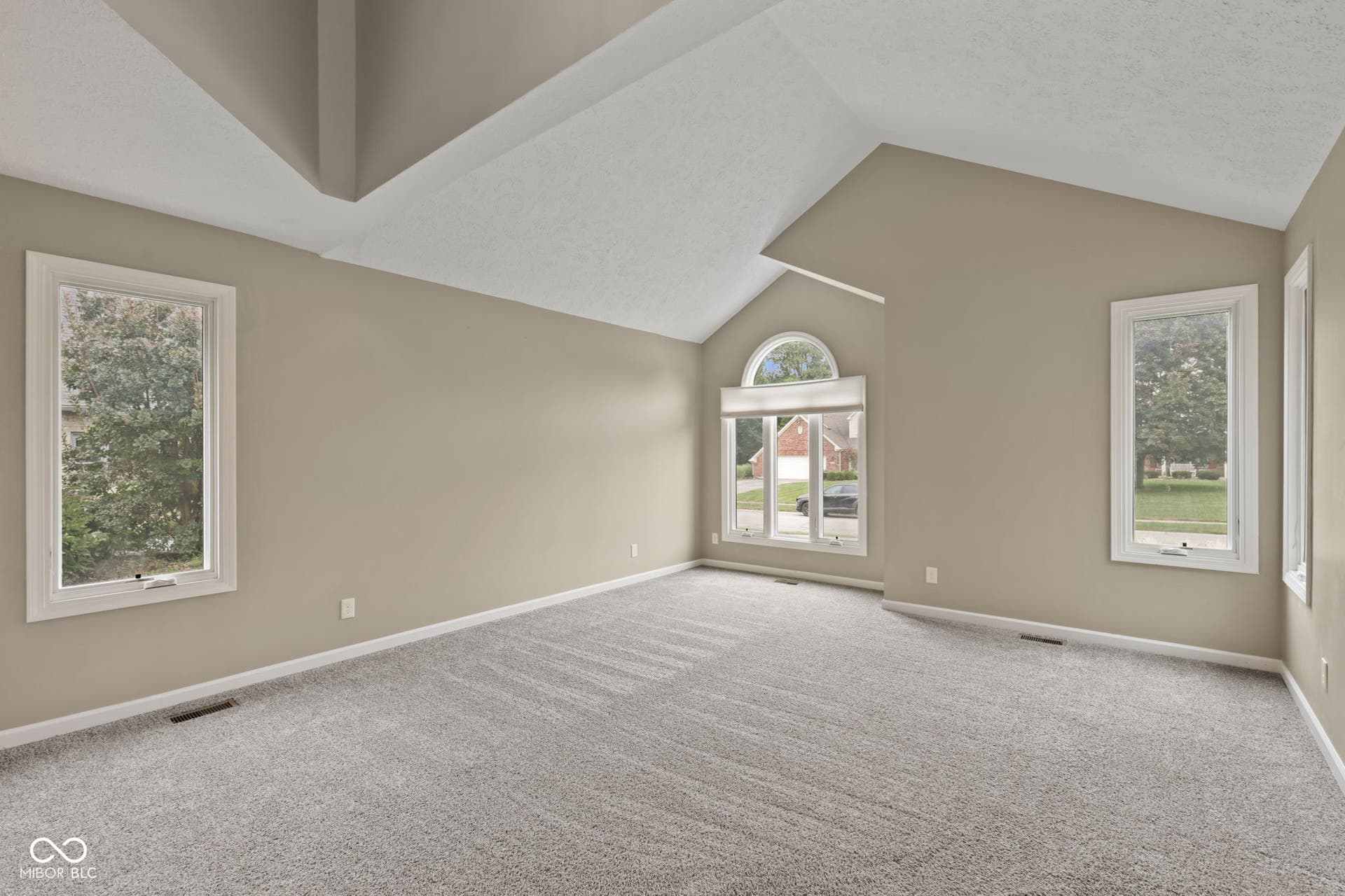 12619 Doe Lane, Indianapolis, IN 46236