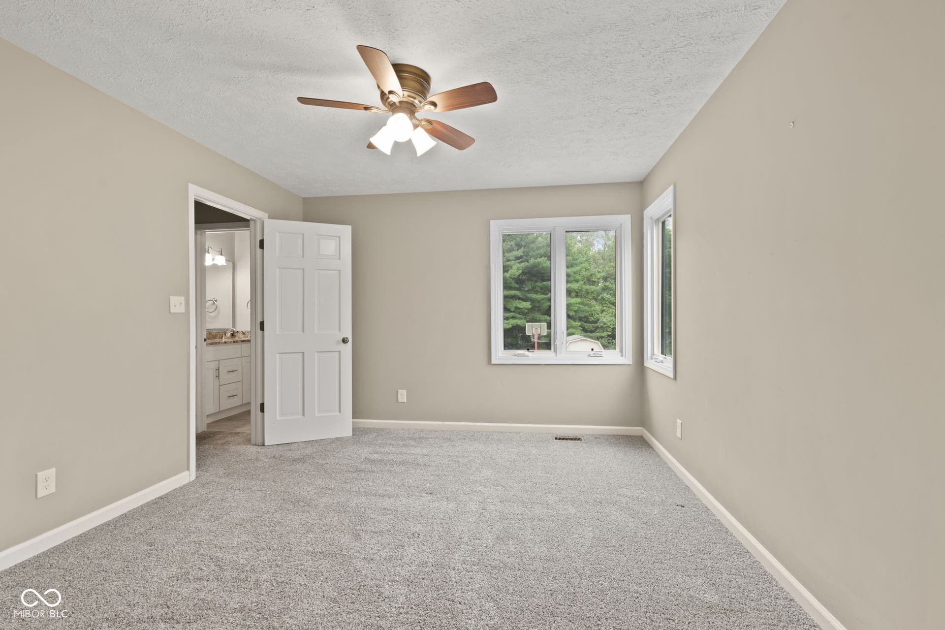 12619 Doe Lane, Indianapolis, IN 46236