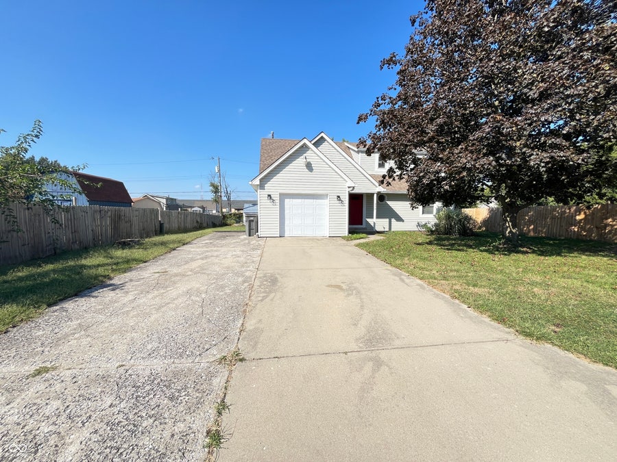 Property photo for 890 E Edwards Avenue, Indianapolis, IN